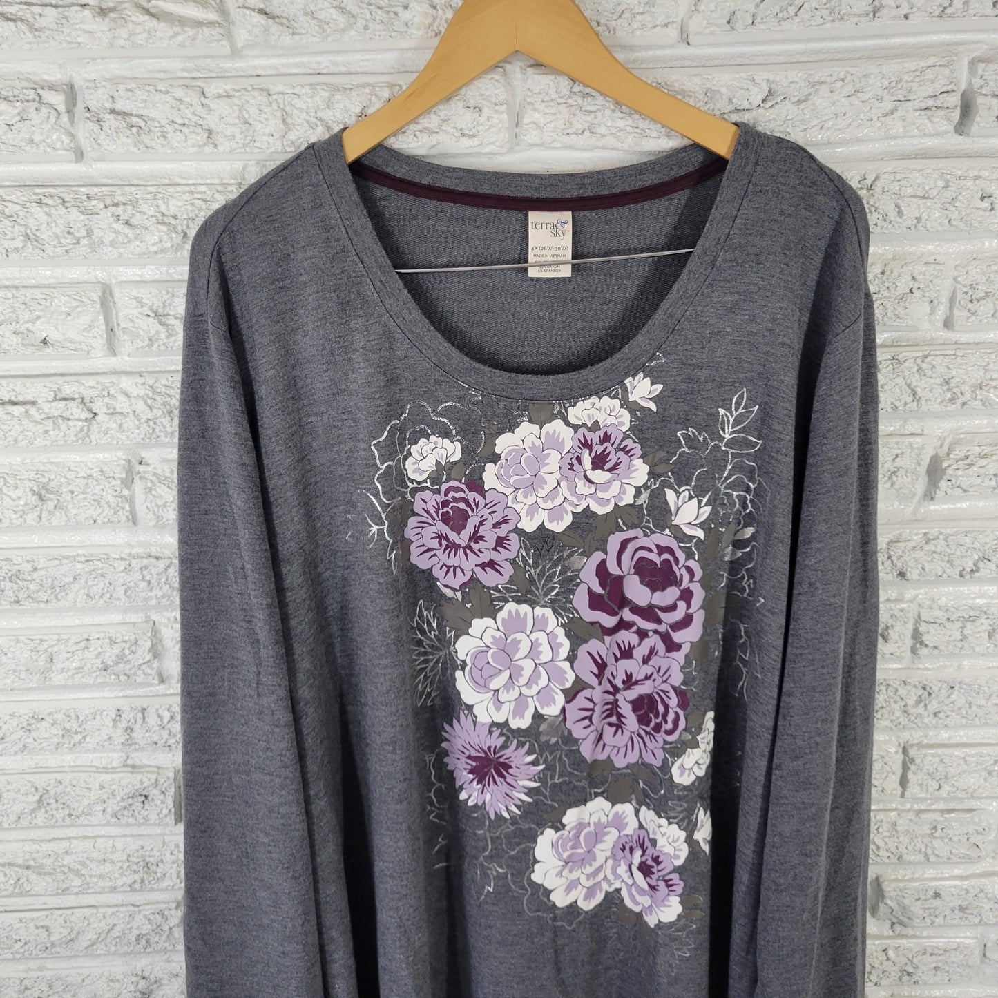 Terra & Sky Women's 4X Sweatshirt Gray Purple Floral Crew Neck Pullover FLO108XE