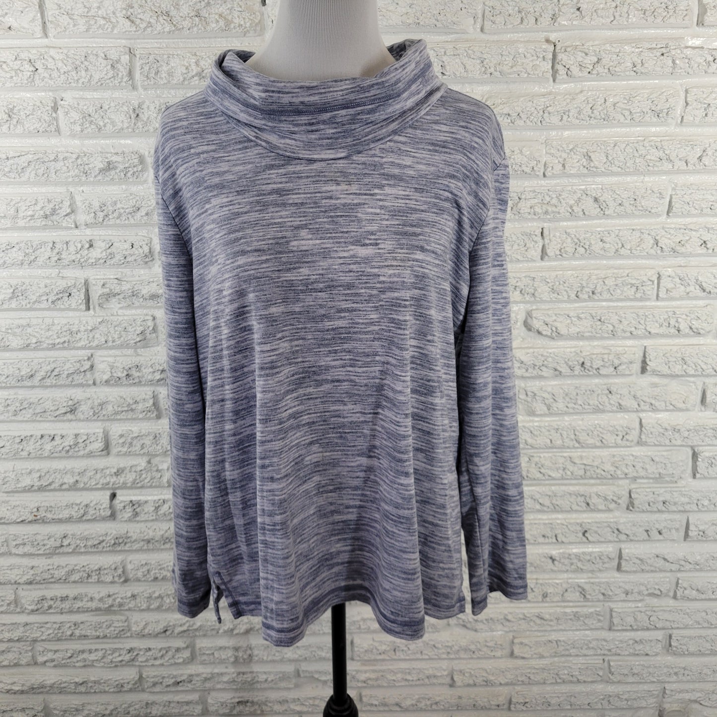 Karen Scott Sport Women’s XL Top Blue Heather Turtleneck Long Sleeve BLU254E