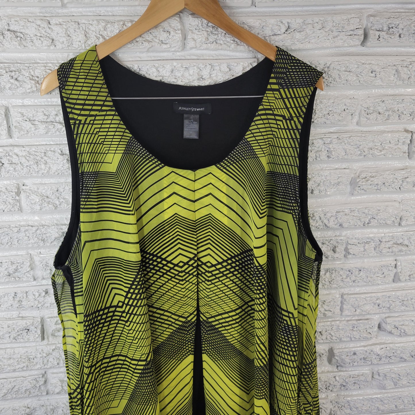Ashley Stewart 26 Plus Size Top Yellow Black Geometric Sleeveless GEO62E