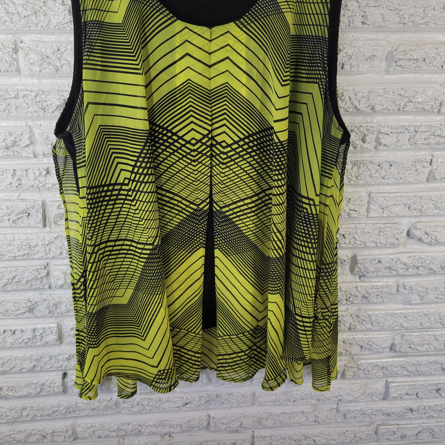 Ashley Stewart 26 Plus Size Top Yellow Black Geometric Sleeveless GEO62E