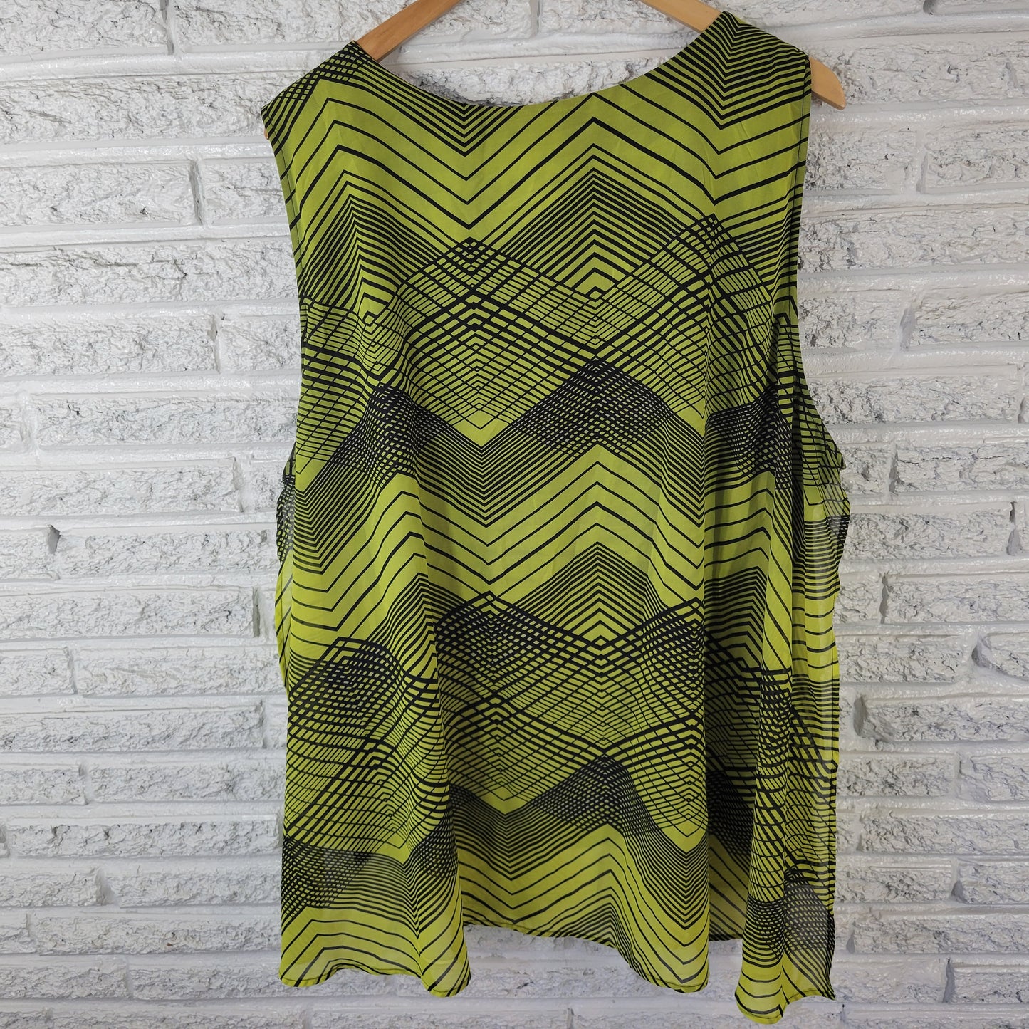 Ashley Stewart 26 Plus Size Top Yellow Black Geometric Sleeveless GEO62E
