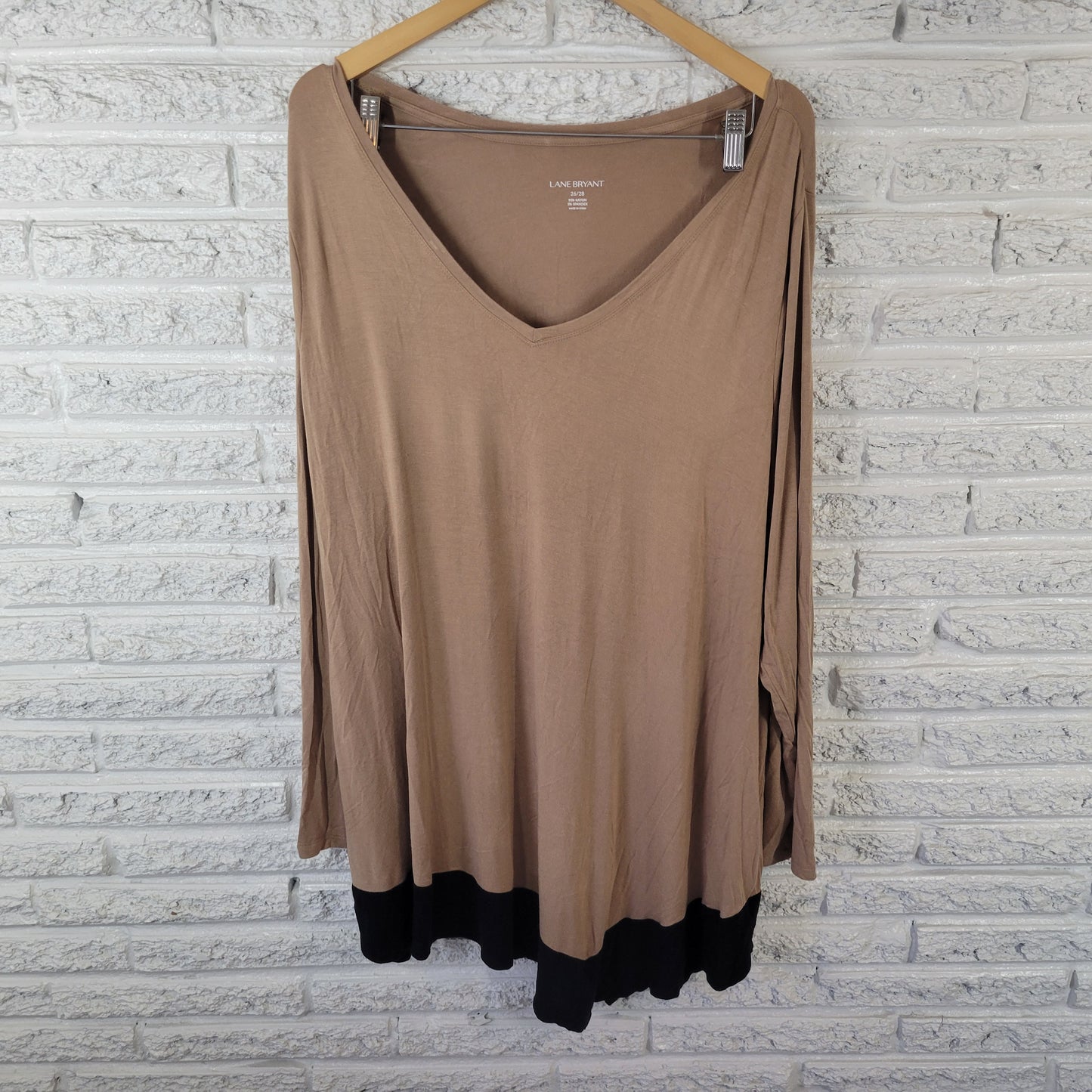 Lane Bryant Tunic 26/28 Tan Soft Knit Long Sleeve V-Neck Plus Size BRO29E