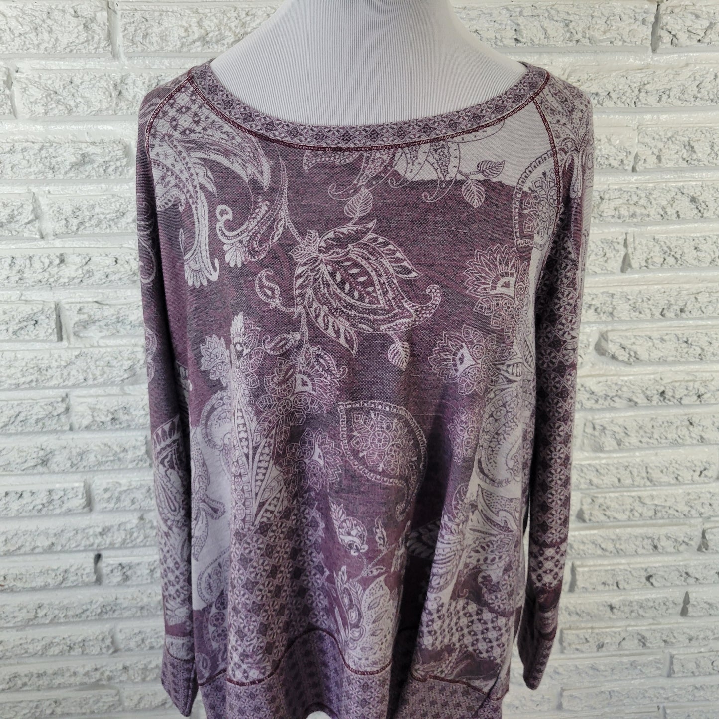 Sunday Women's Tunic Knit Size 2X Purple Paisley Long Sleeve Stretch PAI23E
