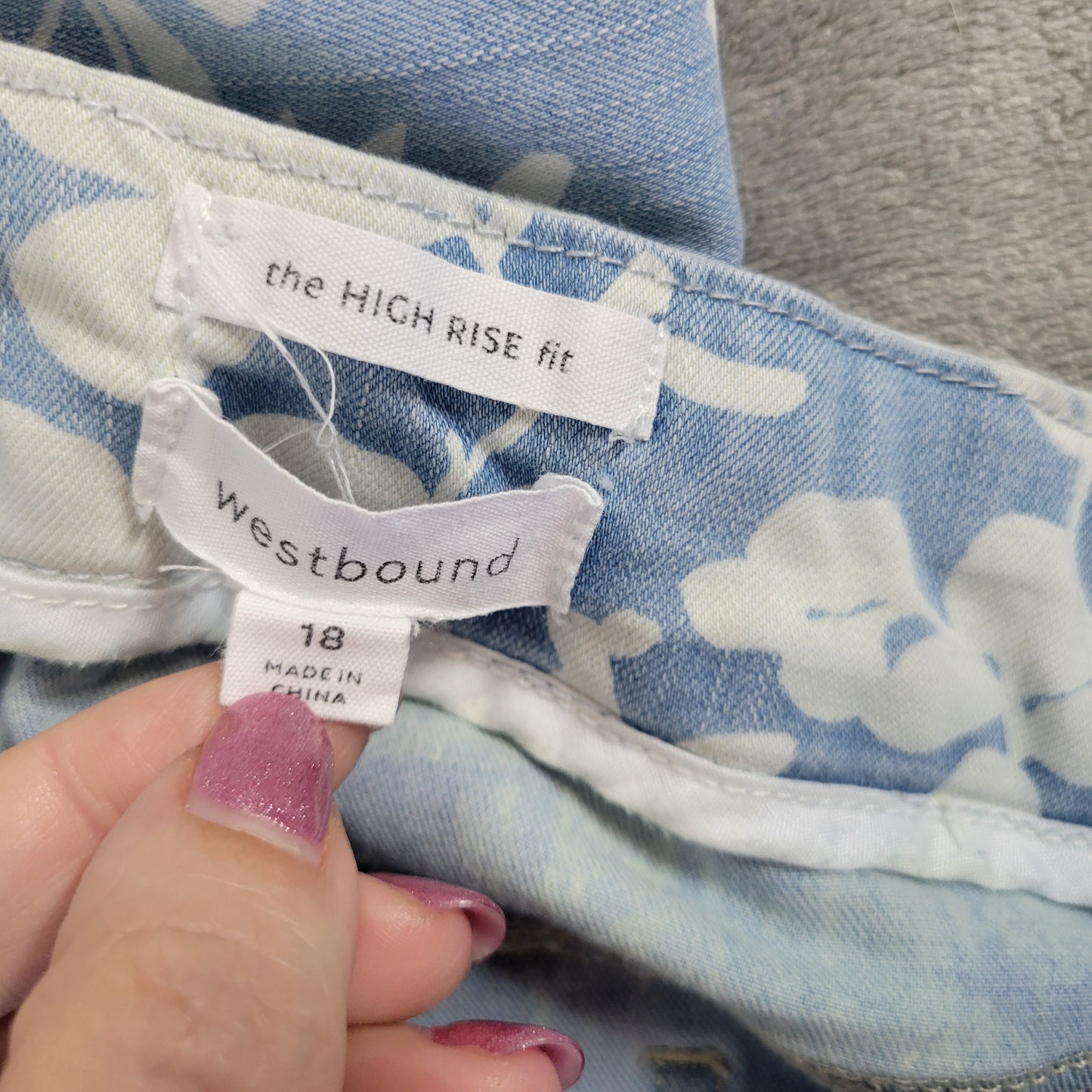 Westbound 18 Capri Jeans Blue White Floral High Rise Elastic Waist FLO82E