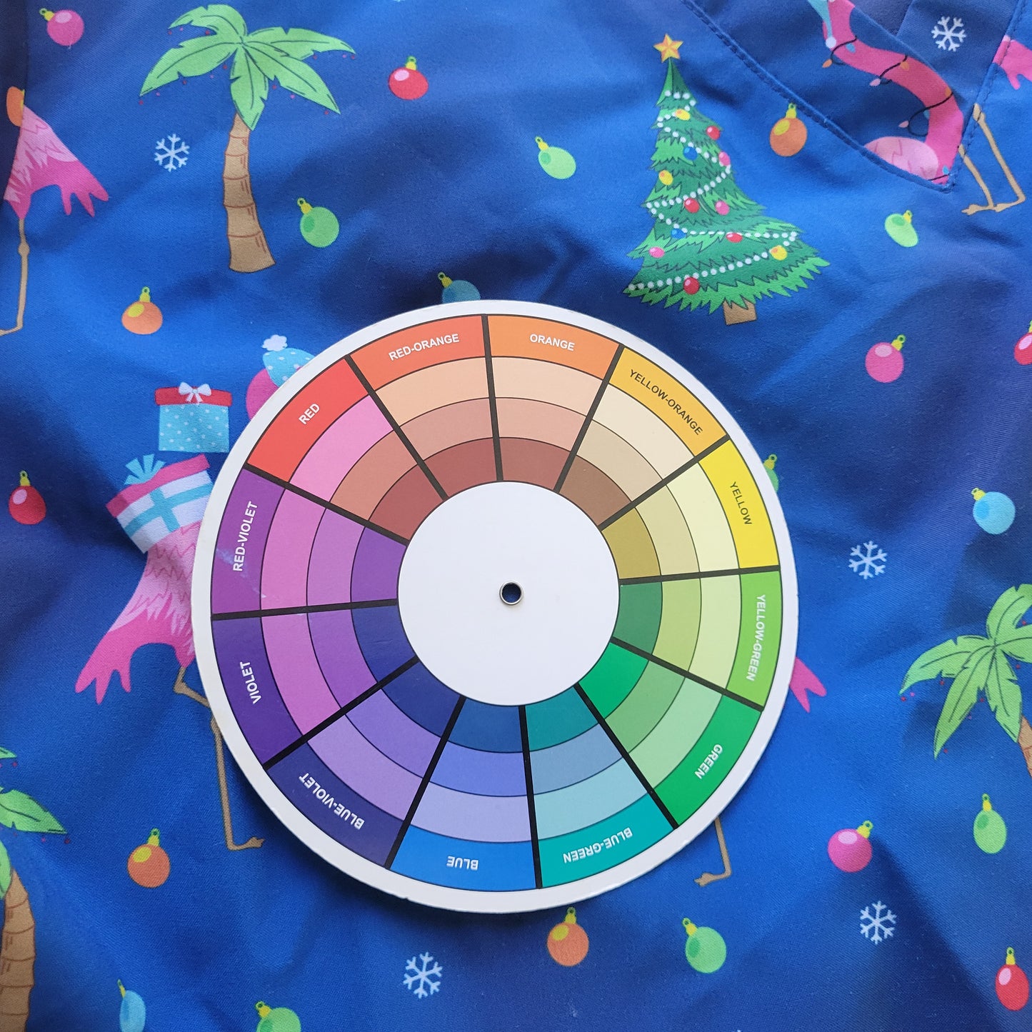 Ava Therese Zarate 2XL Scrub Top Christmas Blue Flamingo Unisex V-Neck NOV88E