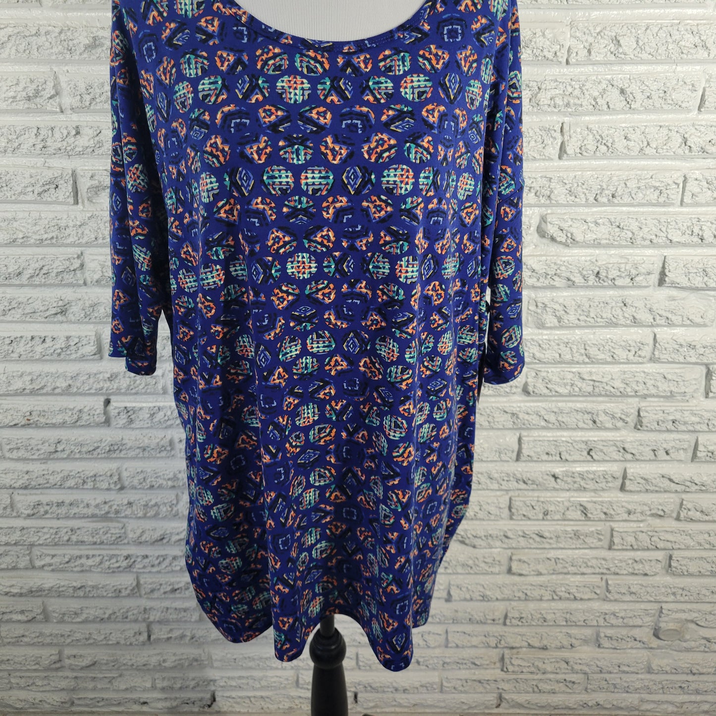 LuLaRoe Irma Women 2XL Tunic Blue Geometric Asymmetric High Low Plus GEO136XE