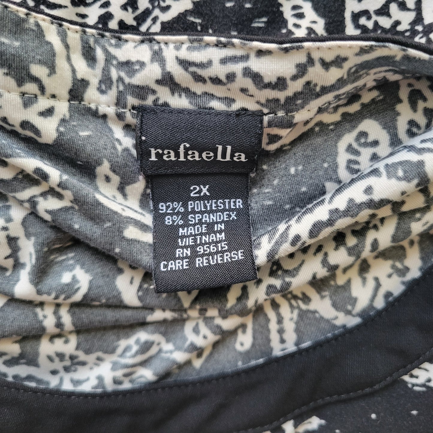 Rafaella Women 2X Top Black White Paisley Bell Sleeve 3/4 Sleeve PAI51E
