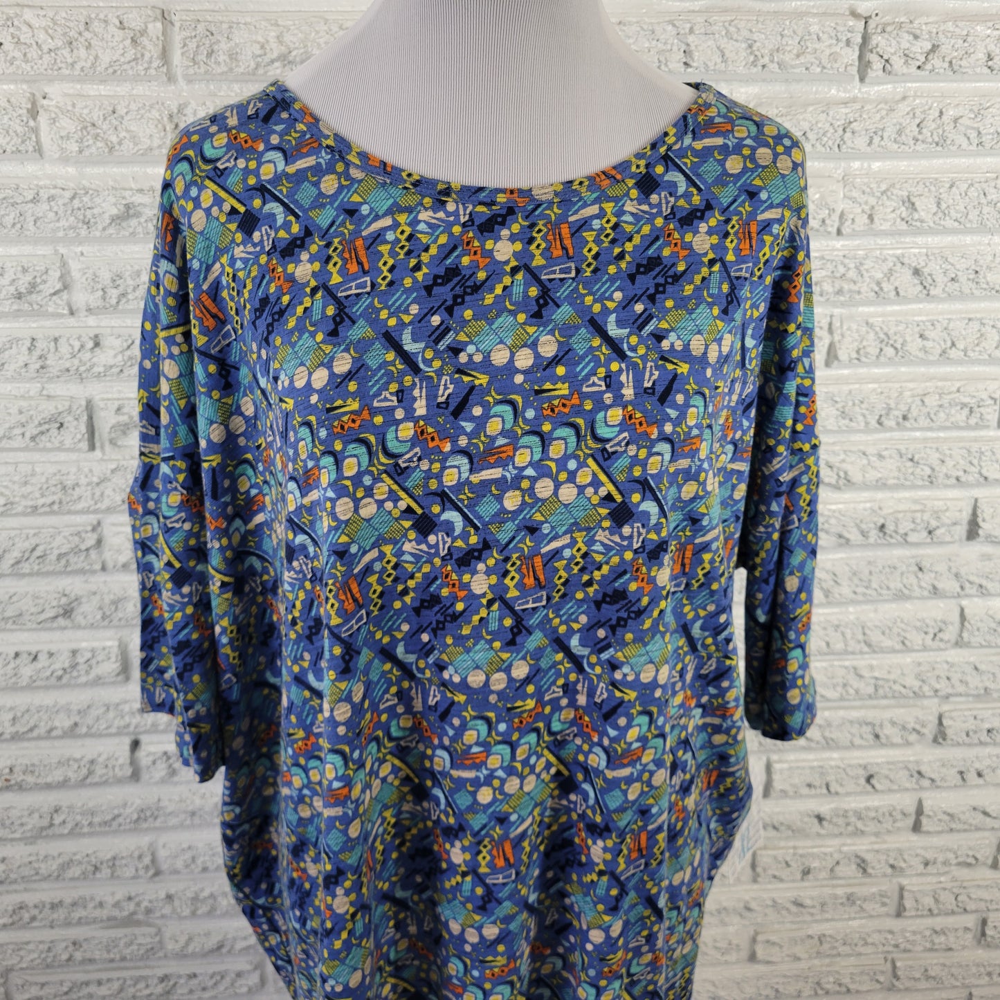 LuLaRoe Irma Women XL Tunic Blue Geometric Asymmetric High Low Blouse GEO80E