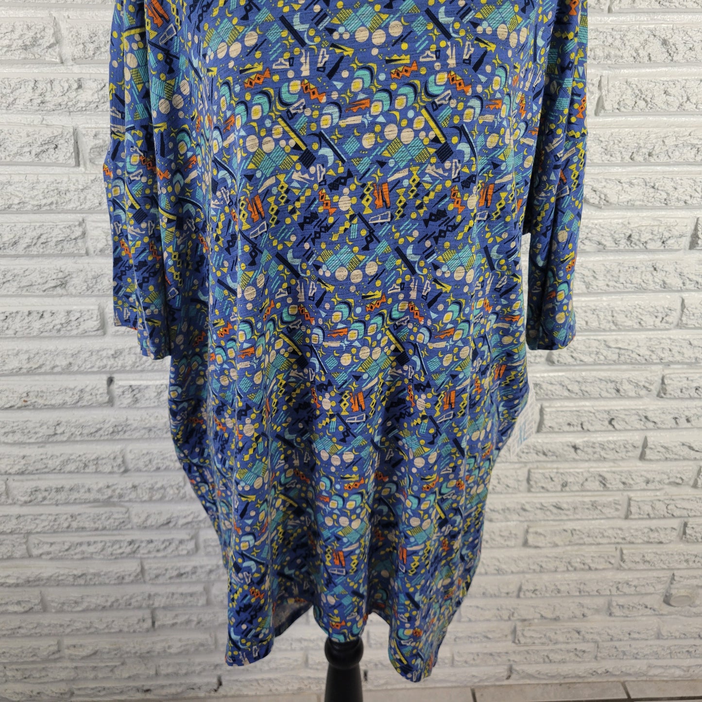 LuLaRoe Irma Women XL Tunic Blue Geometric Asymmetric High Low Blouse GEO80E
