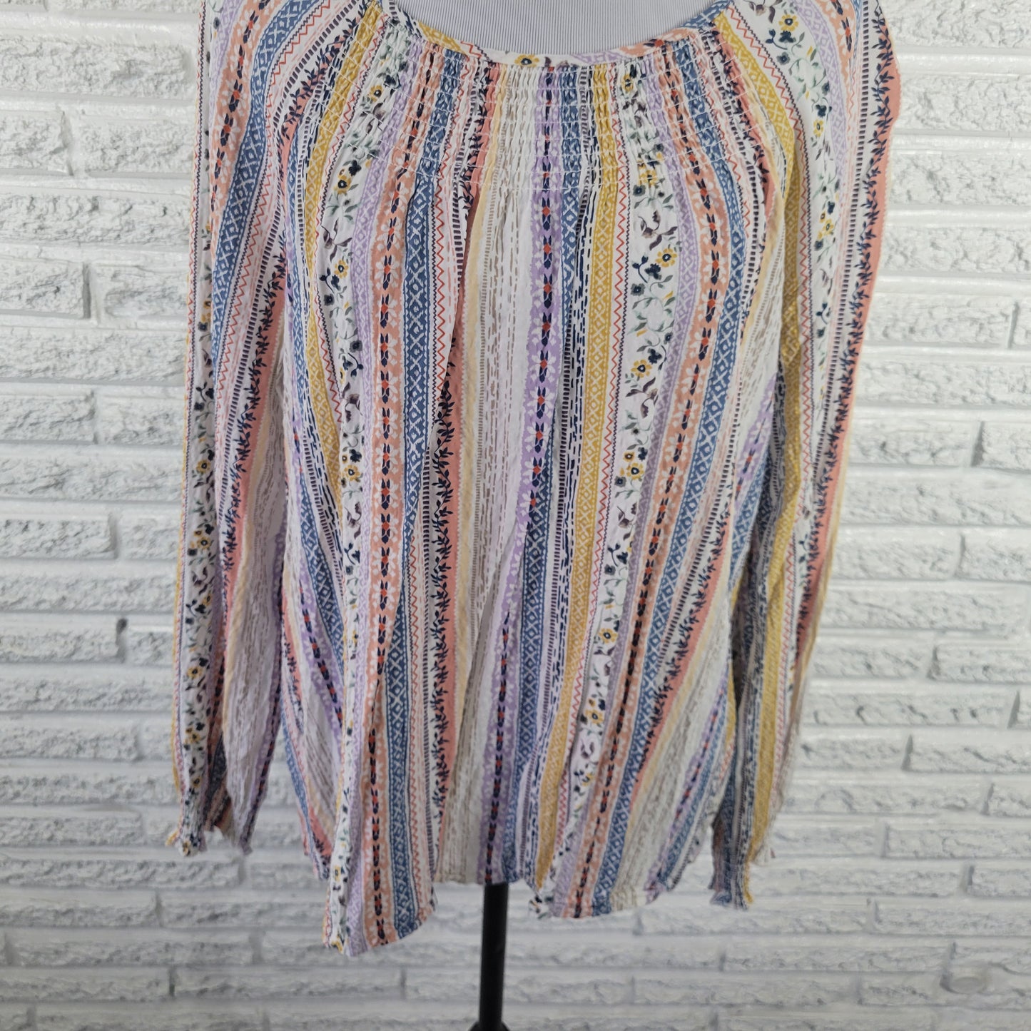 Christopher & Banks Women's Top XL Pastel Geometric Long Sleeve GEO55E