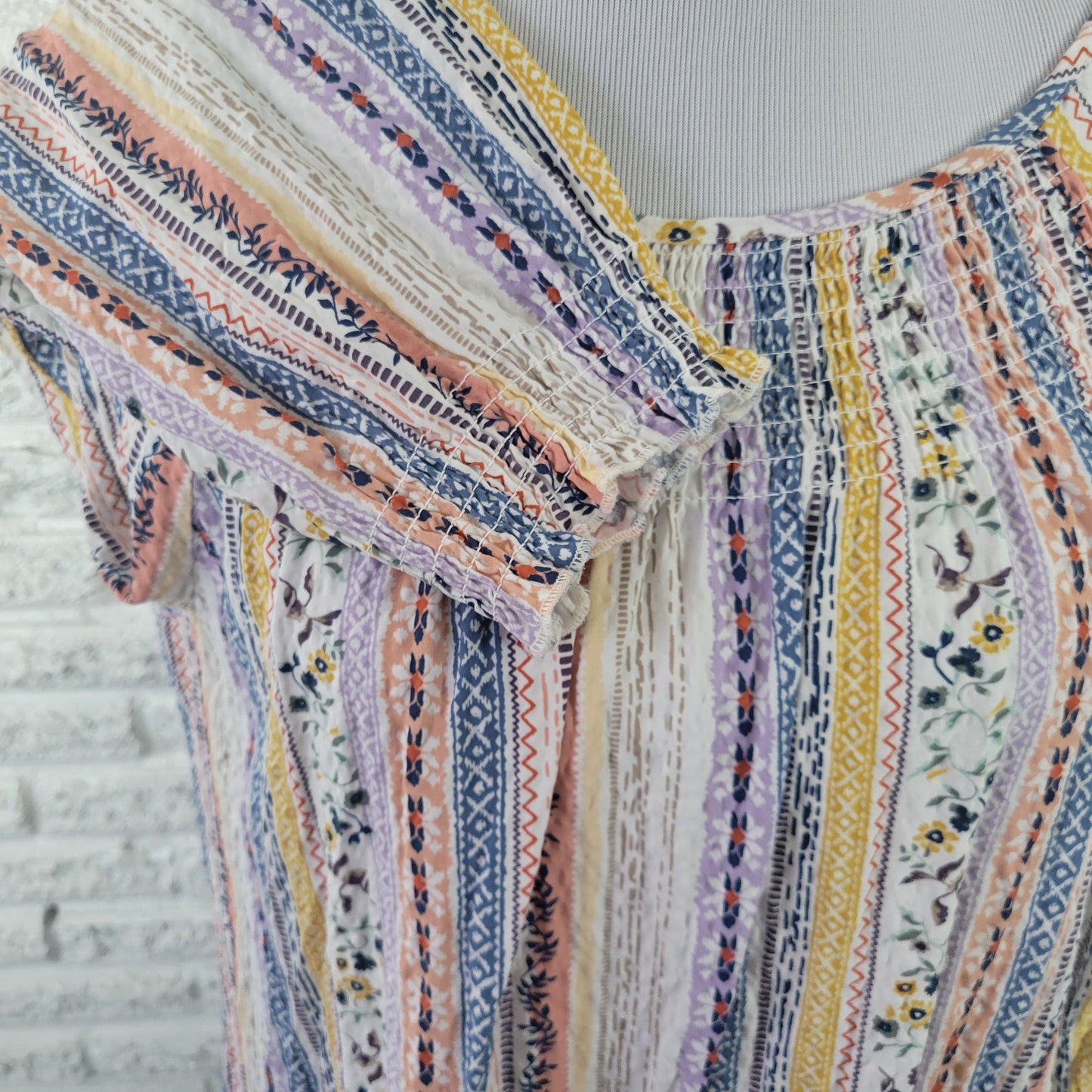 Christopher & Banks Women's Top XL Pastel Geometric Long Sleeve GEO55E