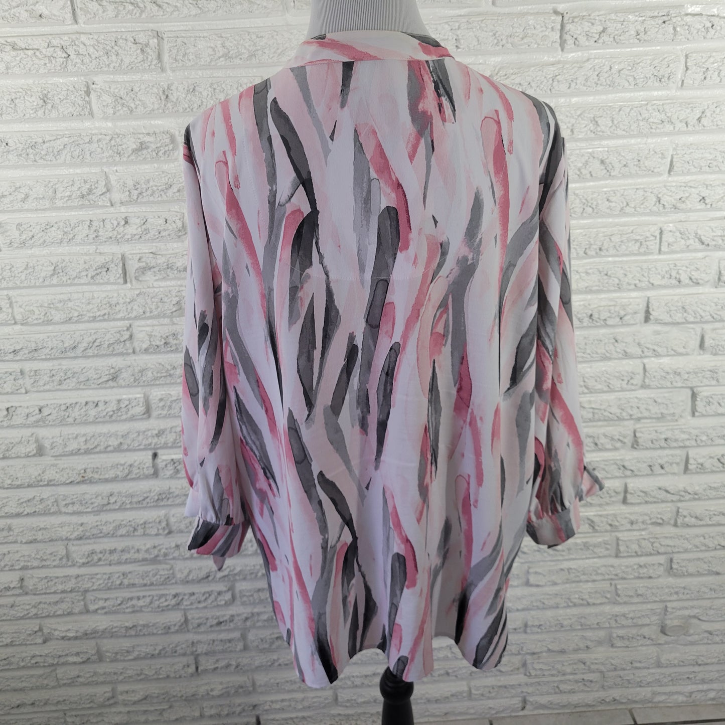 Allison Daley Women's Top 1X Pink Gray Watercolor 3/4 Sleeve V-Neck WAT96E