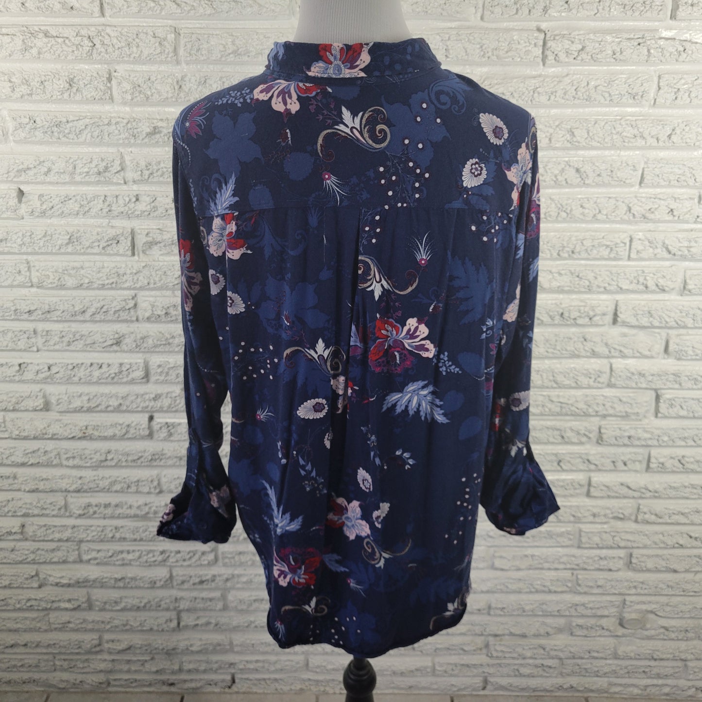 Liz Claiborne Women XL Top Blue Floral Rayon Roll Tab Long Sleeve FLO24E