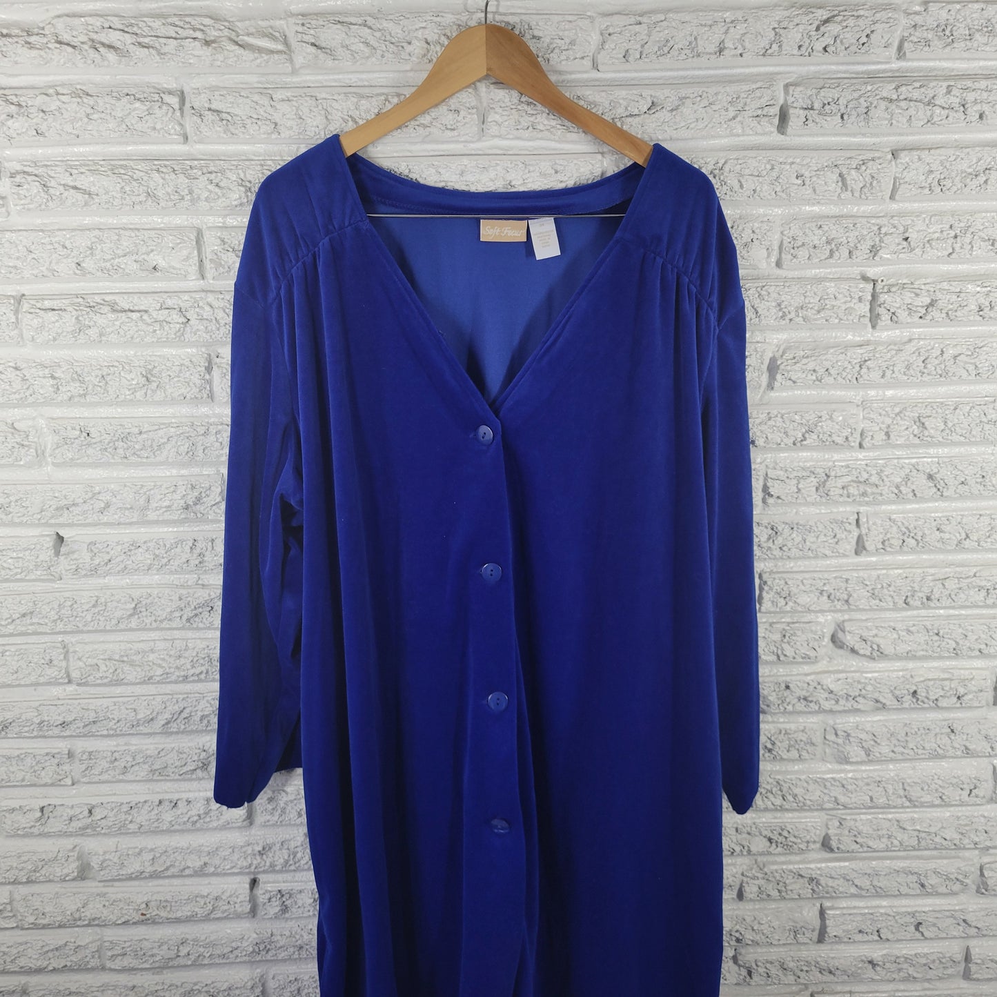 Soft Focus Women's Robe Size 3X Blue Velour Button Up V-Neck Long Sleeve HNGE