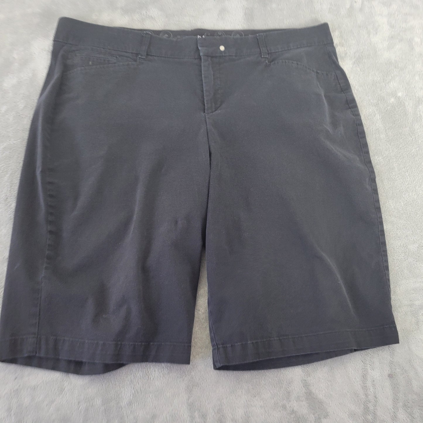 JM Collection Women's Shorts 18W Black Denim Bermuda Elastic Waist SHO9E