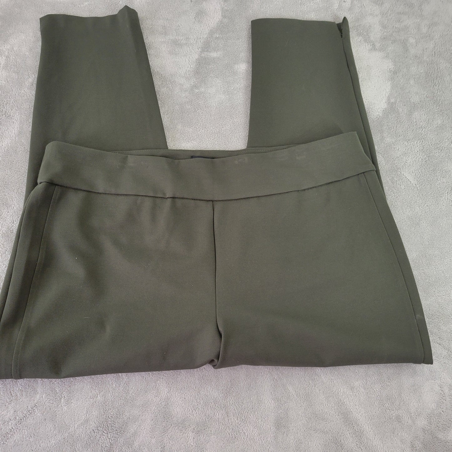 Express Womens XXL Green Cropped Pants Elastic Waist Pull On Ankle GRE44E