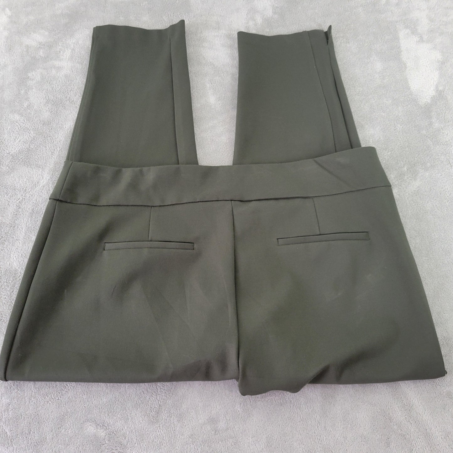 Express Womens XXL Green Cropped Pants Elastic Waist Pull On Ankle GRE44E