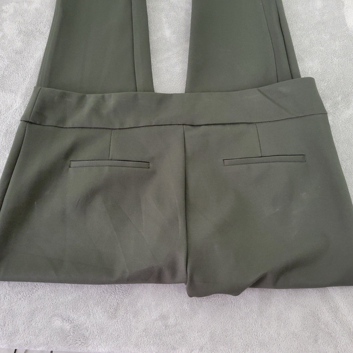 Express Womens XXL Green Cropped Pants Elastic Waist Pull On Ankle GRE44E