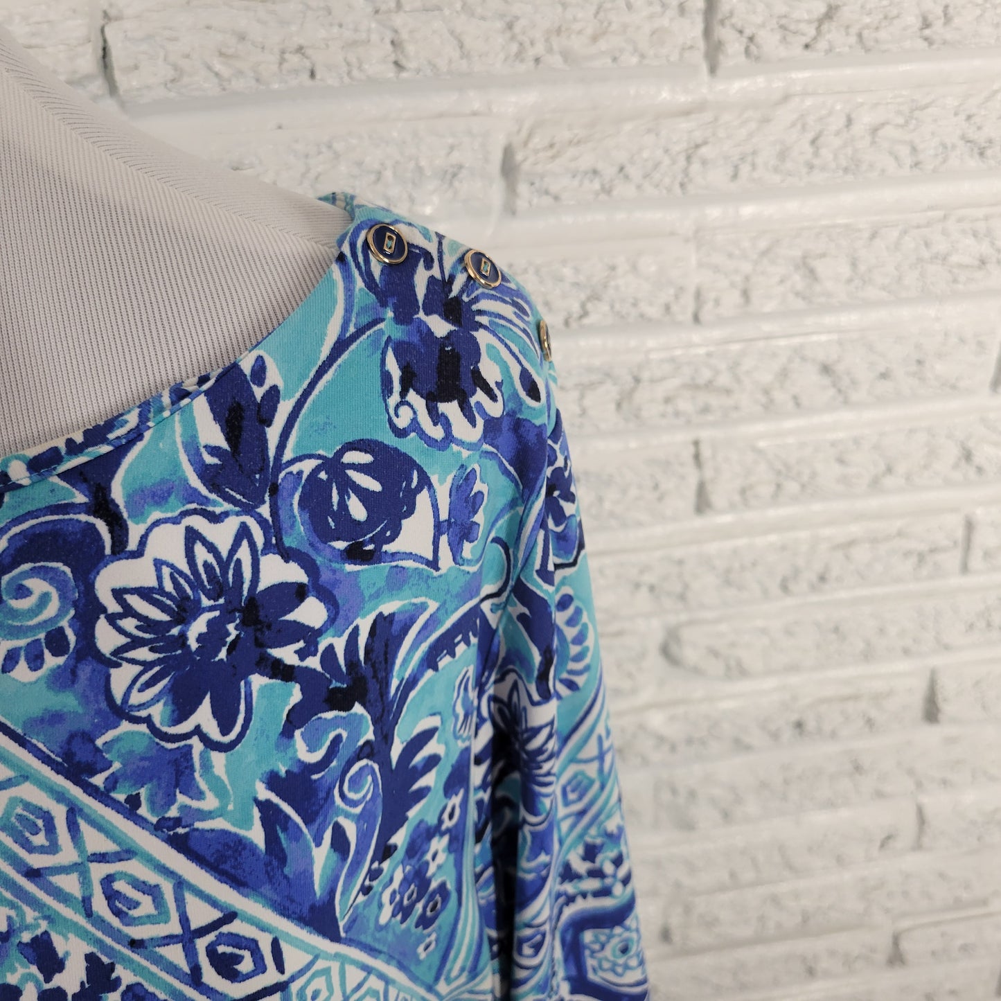 Charter Club XL Blue White Geometric Top 3/4 Sleeve Deco Buttons GEO178E