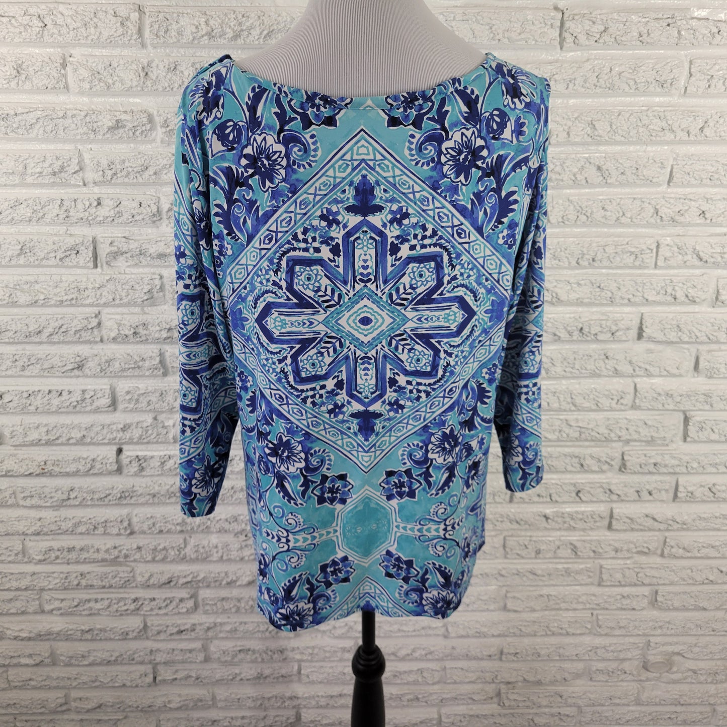 Charter Club XL Blue White Geometric Top 3/4 Sleeve Deco Buttons GEO178E