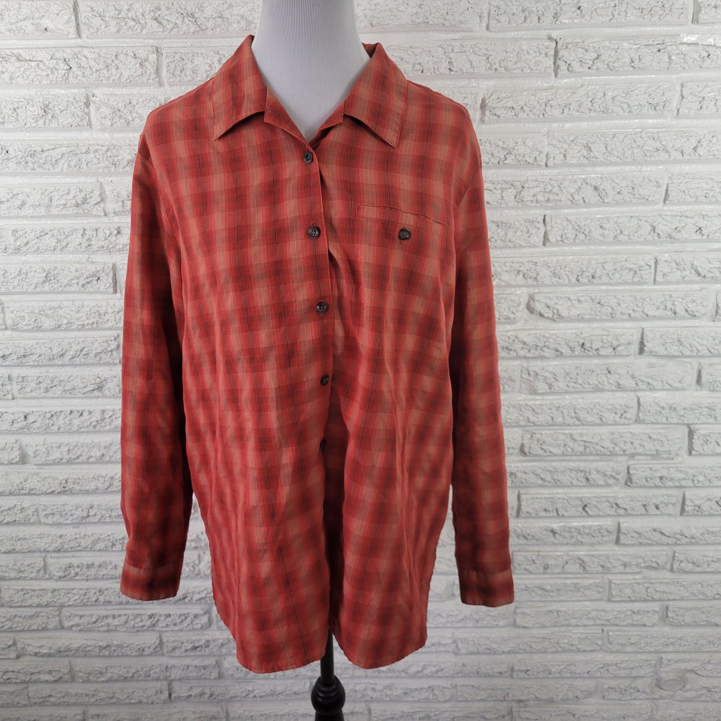 Liz Claiborne Villager XL Red Tan Plaid Button Up Shirt Womens Roll Tab PLA51E
