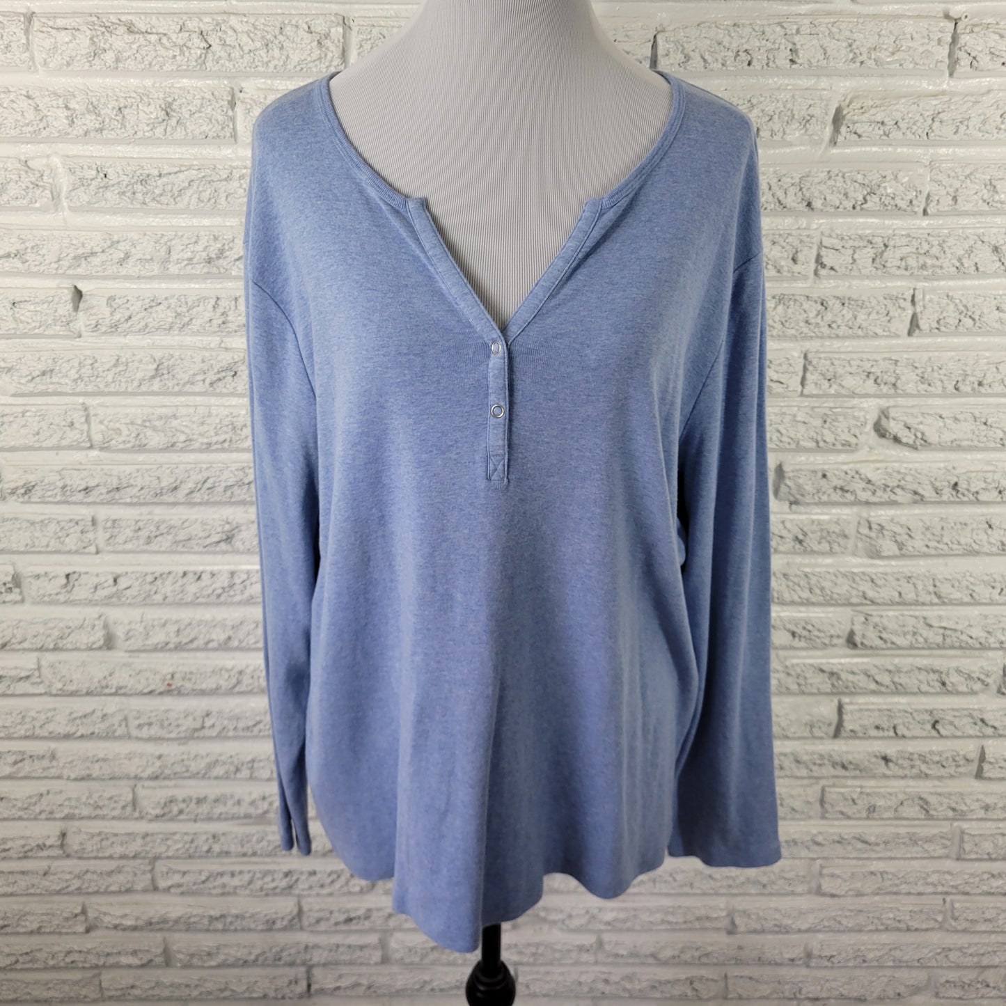 Style & Co Women's Blue Knit Top Size 2X V-Neck Long Sleeve Snap BLU120E