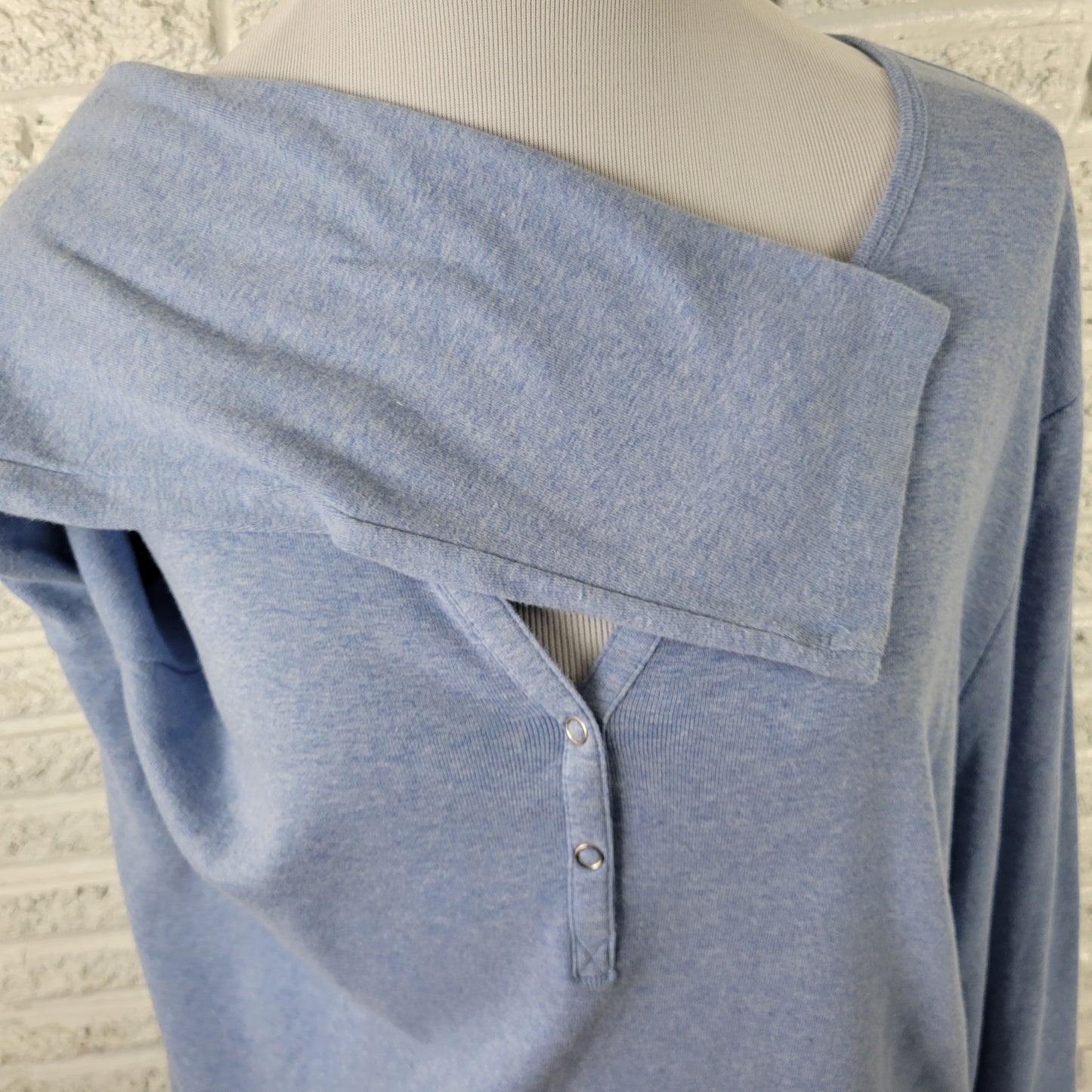 Style & Co Women's Blue Knit Top Size 2X V-Neck Long Sleeve Snap BLU120E