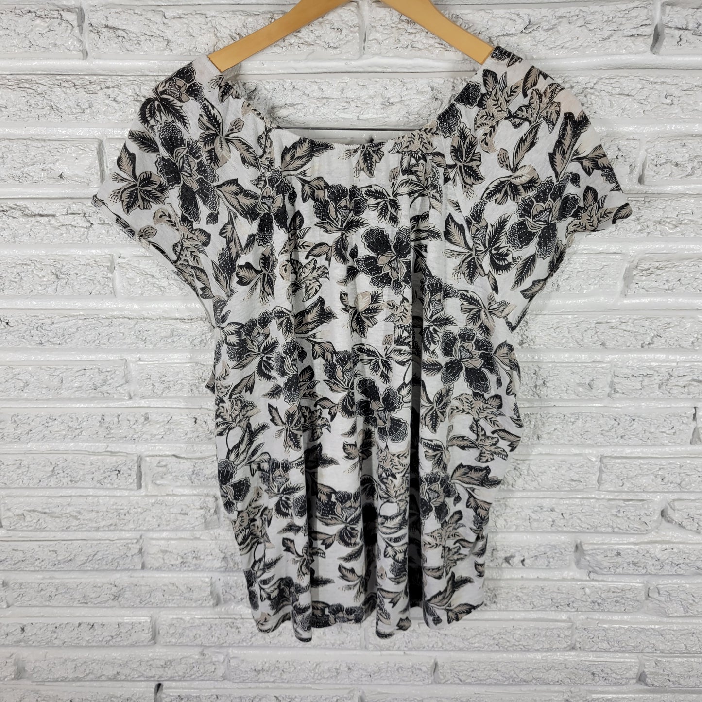 Old Navy Women's 2X Floral Sleeveless Top Black Tan Keyhole Knit FLO66E