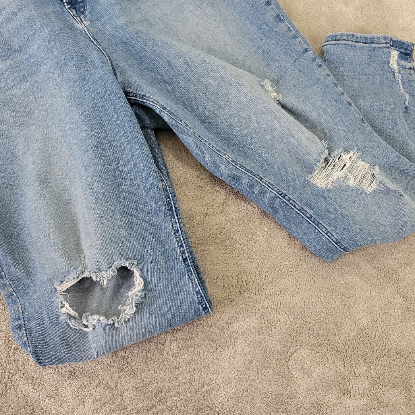 Old Navy Rockstar Women's Jeans Size 18 Blue Super Skinny Distressed SKI12E