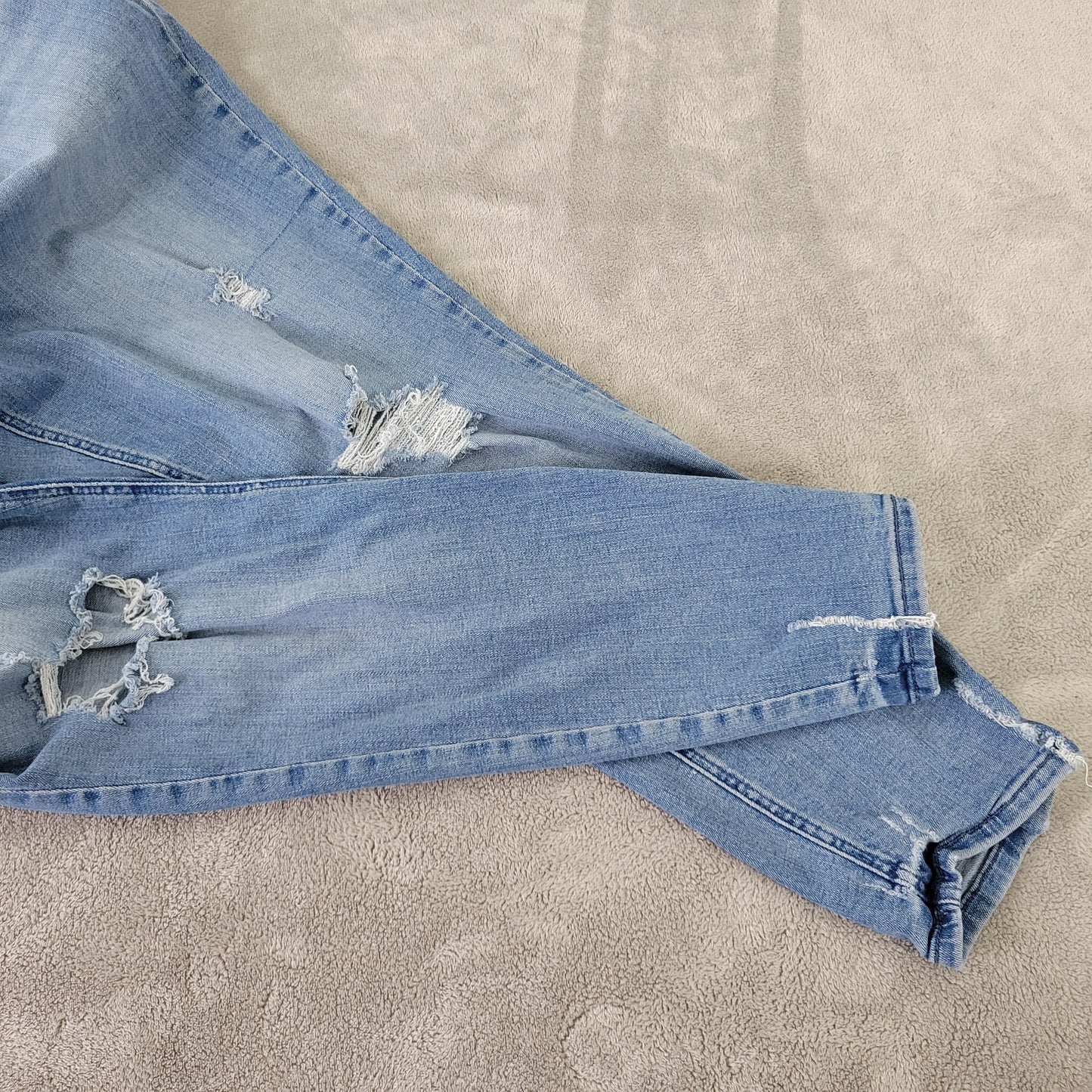 Old Navy Rockstar Women's Jeans Size 18 Blue Super Skinny Distressed SKI12E