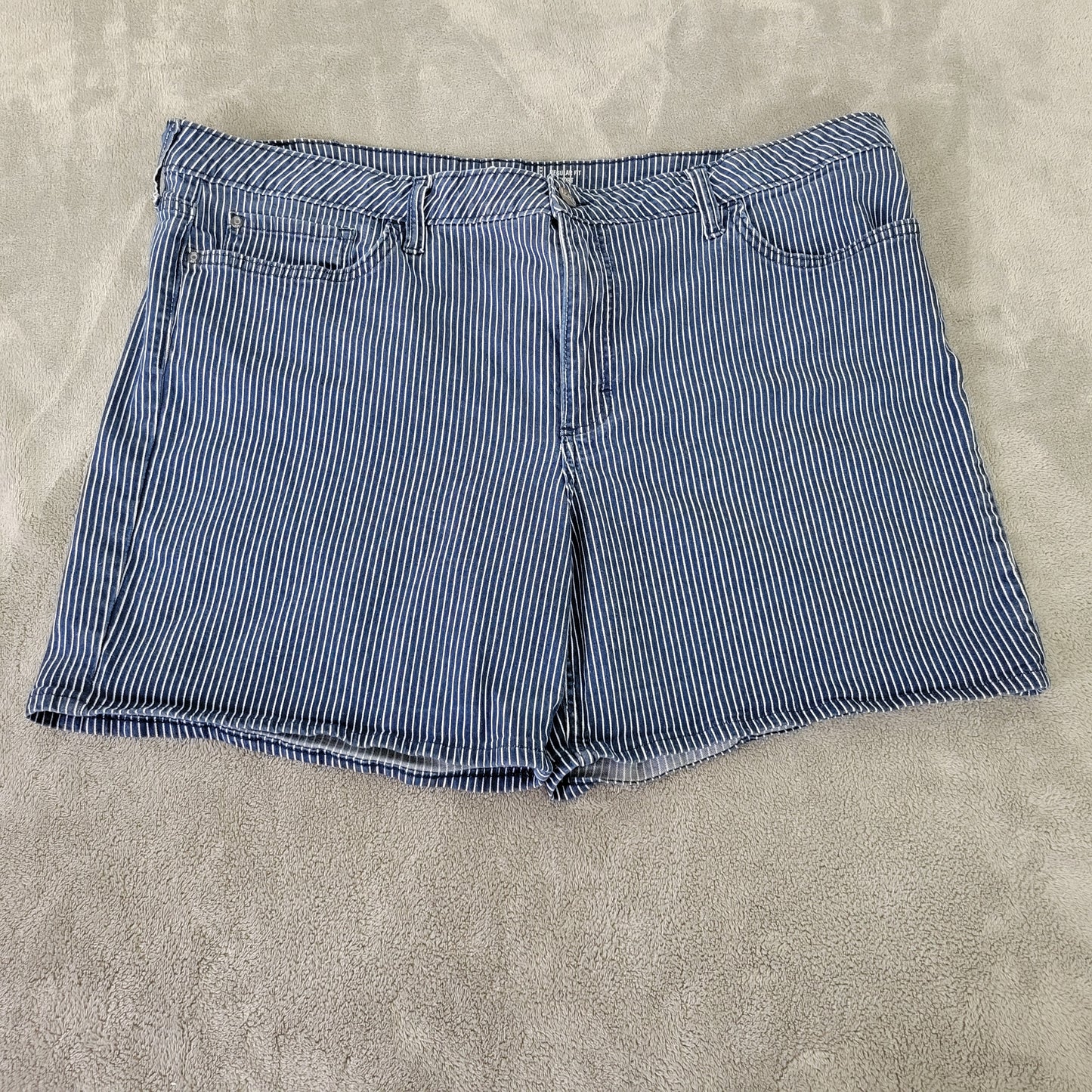 Lee Women's Striped Denim Shorts Size 22 Blue White Mid Rise Stretch STR64E