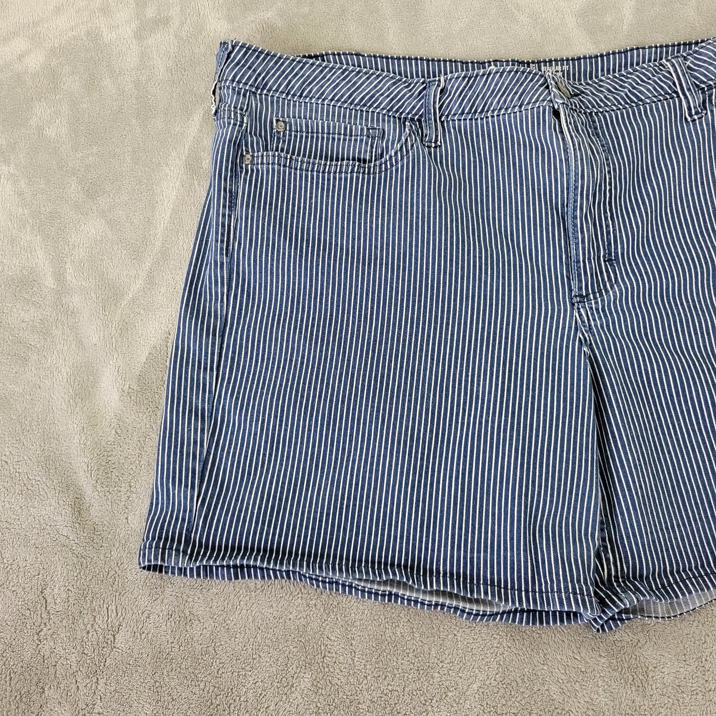 Lee Women's Striped Denim Shorts Size 22 Blue White Mid Rise Stretch STR64E