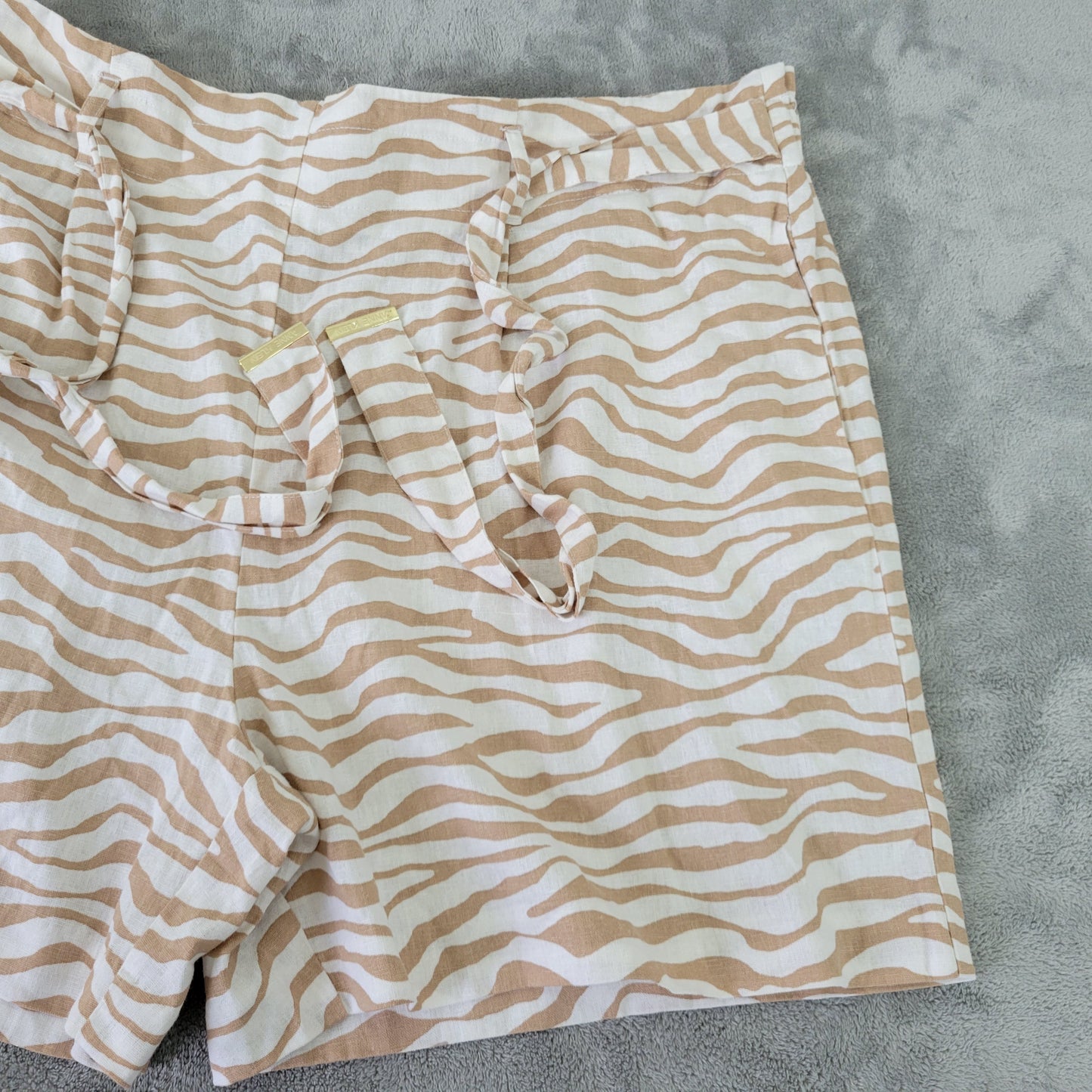 Anne Klein Women's XL Shorts Animal Print Tan White Belted Linen Viscose ANI49E