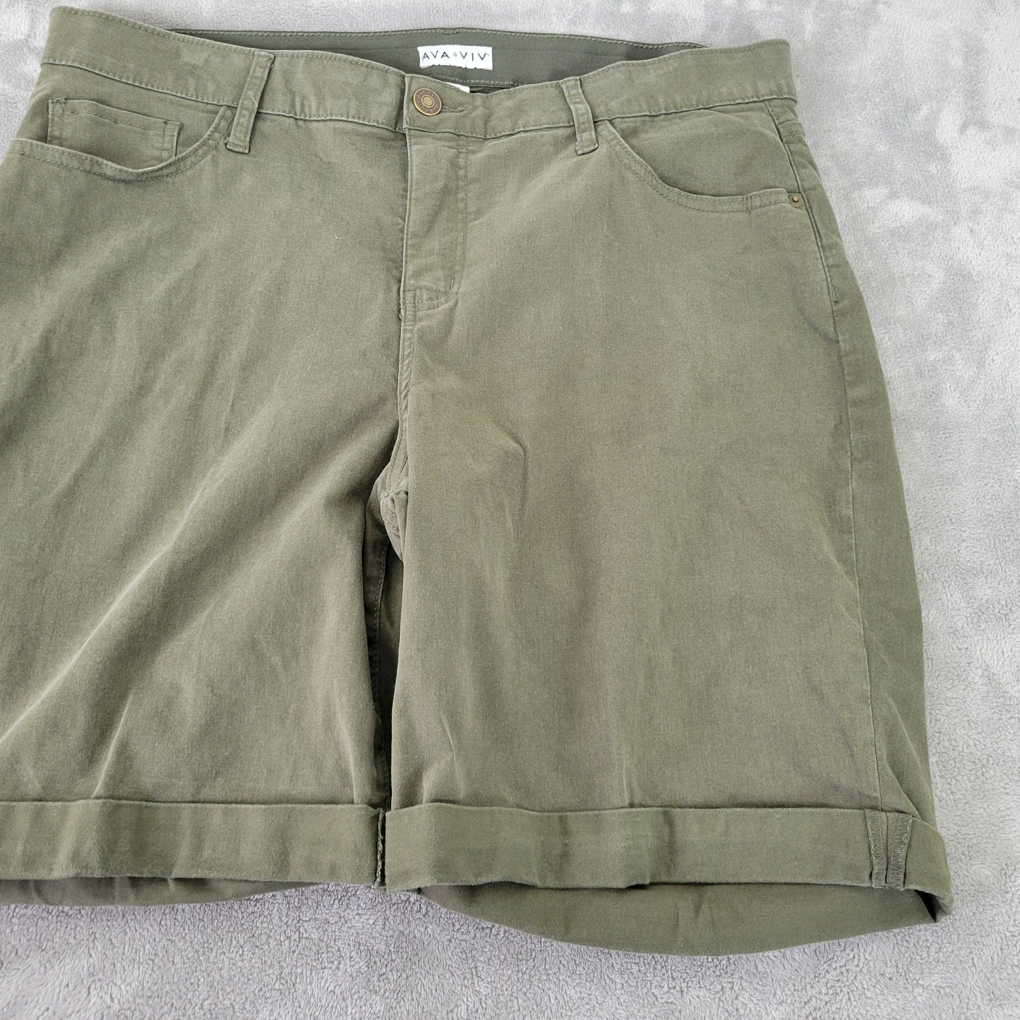 Ava & Viv Women's Green Denim Shorts Size 18W Cuffed Elastic Waist SHO14E
