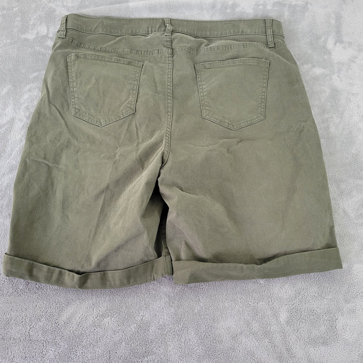 Ava & Viv Women's Green Denim Shorts Size 18W Cuffed Elastic Waist SHO14E