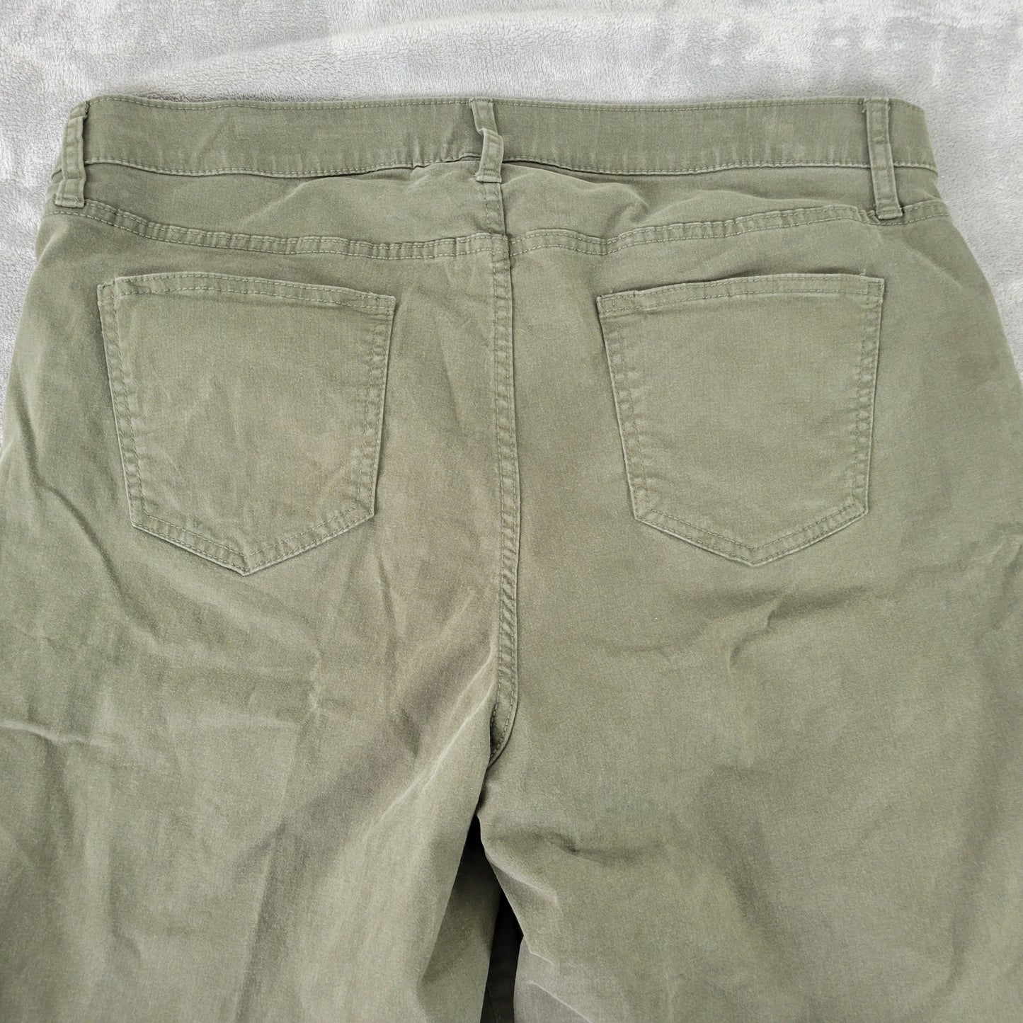 Ava & Viv Women's Green Denim Shorts Size 18W Cuffed Elastic Waist SHO14E