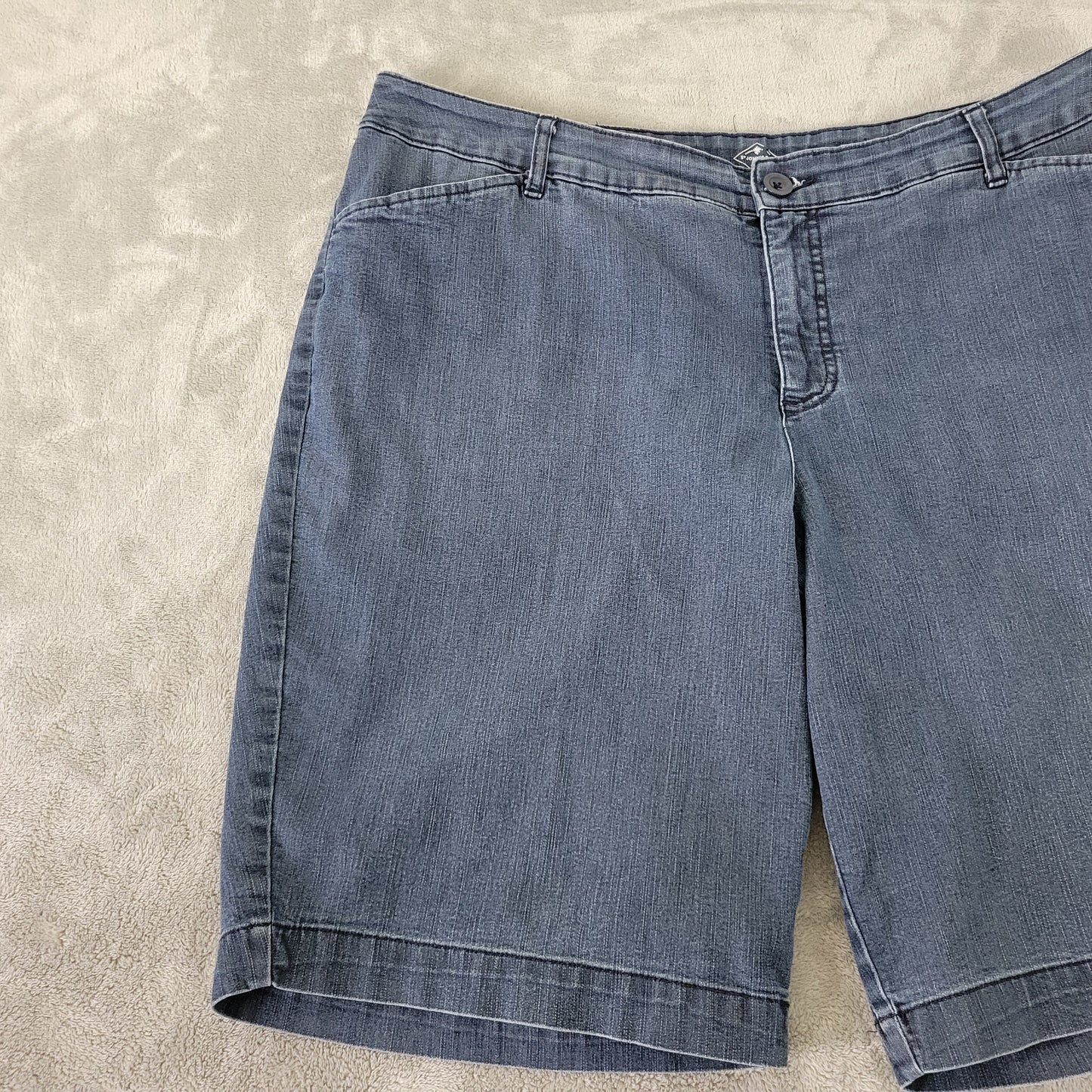 St. John's Bay Women's Size 18W Denim Bermuda Shorts Dark Blue Stretch SHO11E