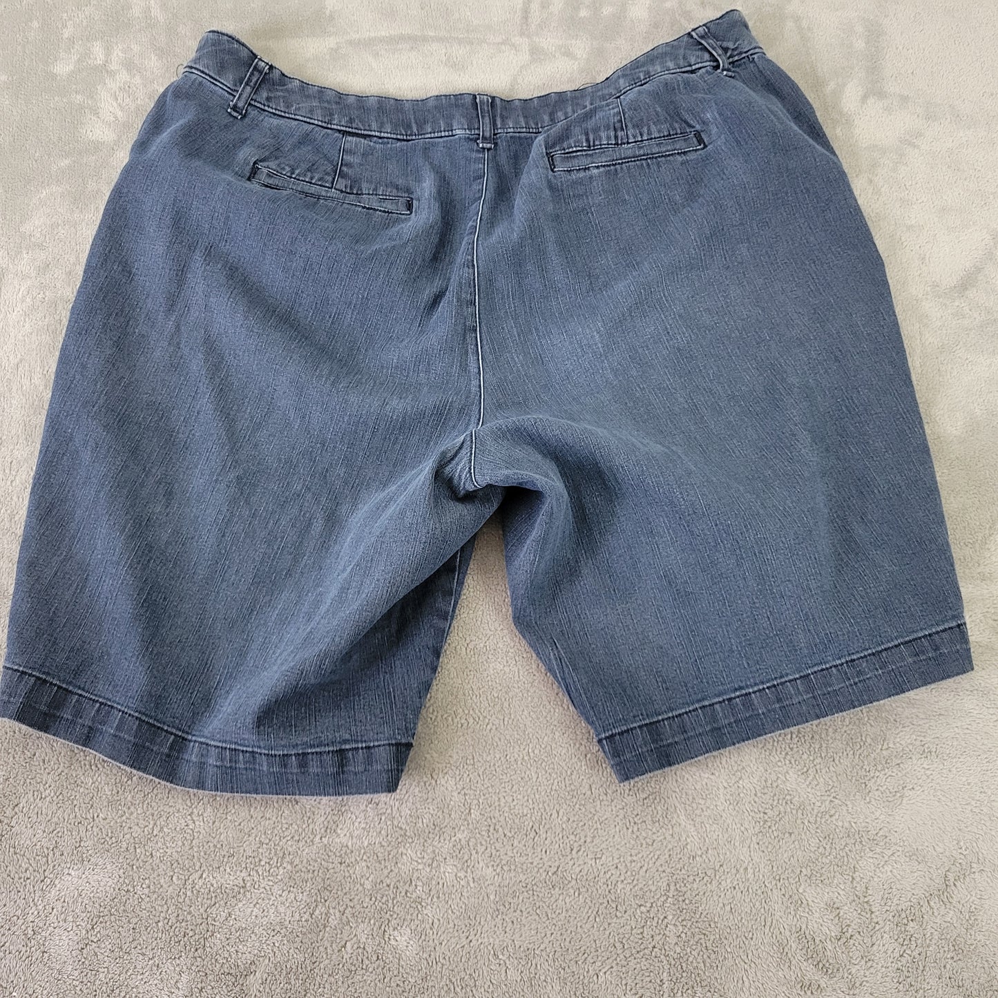 St. John's Bay Women's Size 18W Denim Bermuda Shorts Dark Blue Stretch SHO11E