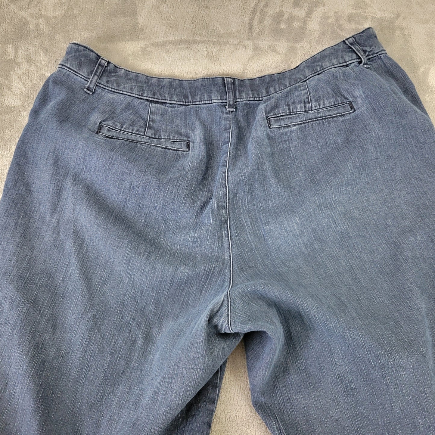 St. John's Bay Women's Size 18W Denim Bermuda Shorts Dark Blue Stretch SHO11E