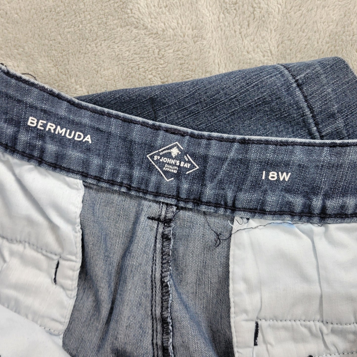 St. John's Bay Women's Size 18W Denim Bermuda Shorts Dark Blue Stretch SHO11E
