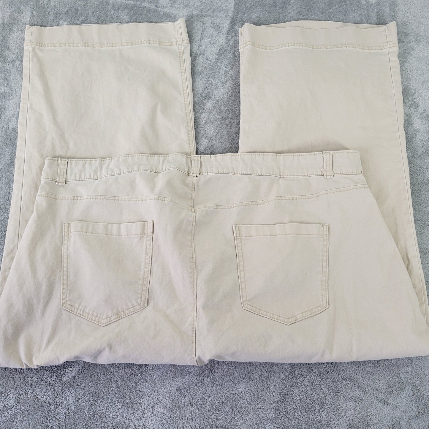 Old Navy Women's Wide Leg Capri Pants Size 22 Beige Khaki Stretch CAP4E