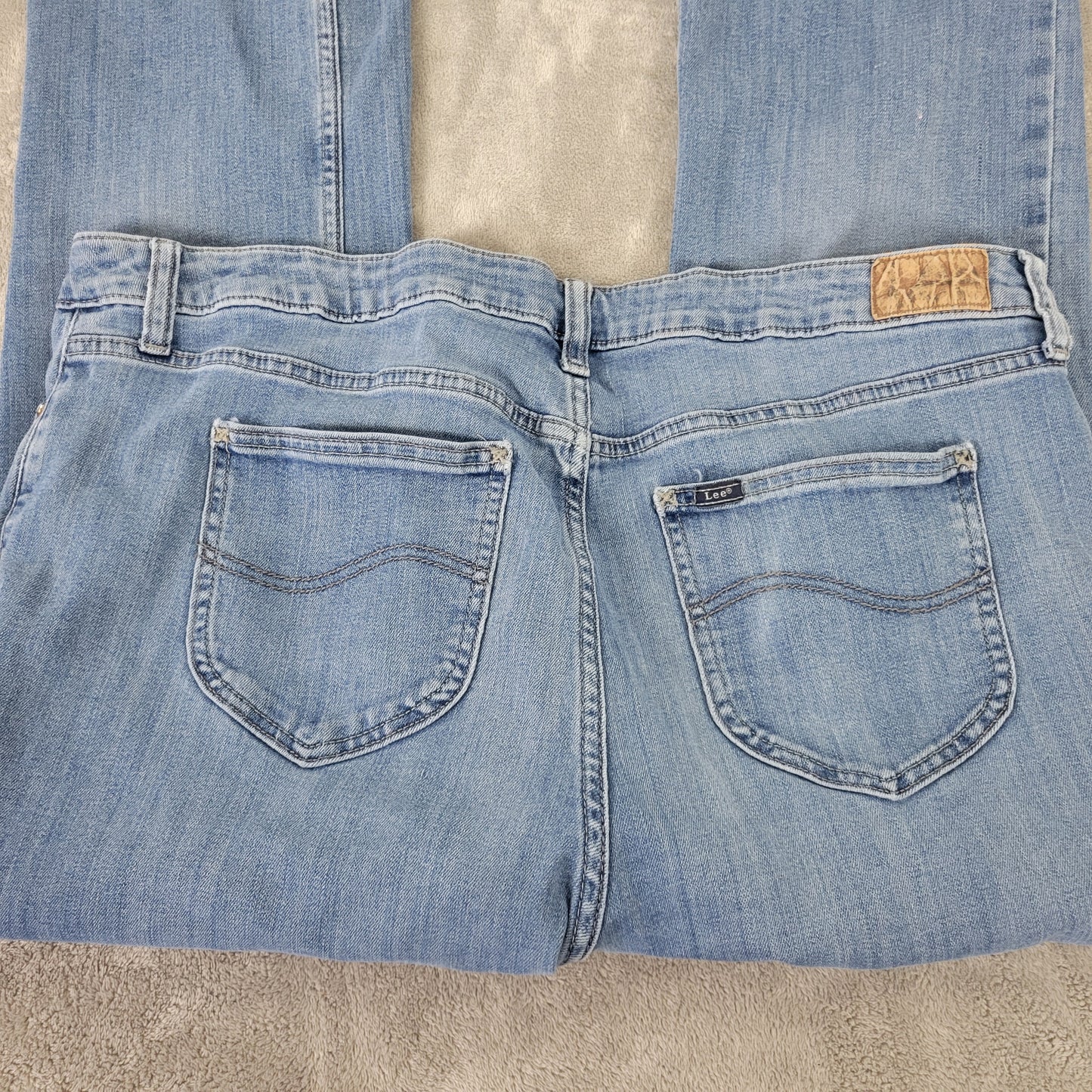 Lee Women's 20L Medium Blue Jeans Straight Leg Elastic Waist Stretch SL101E