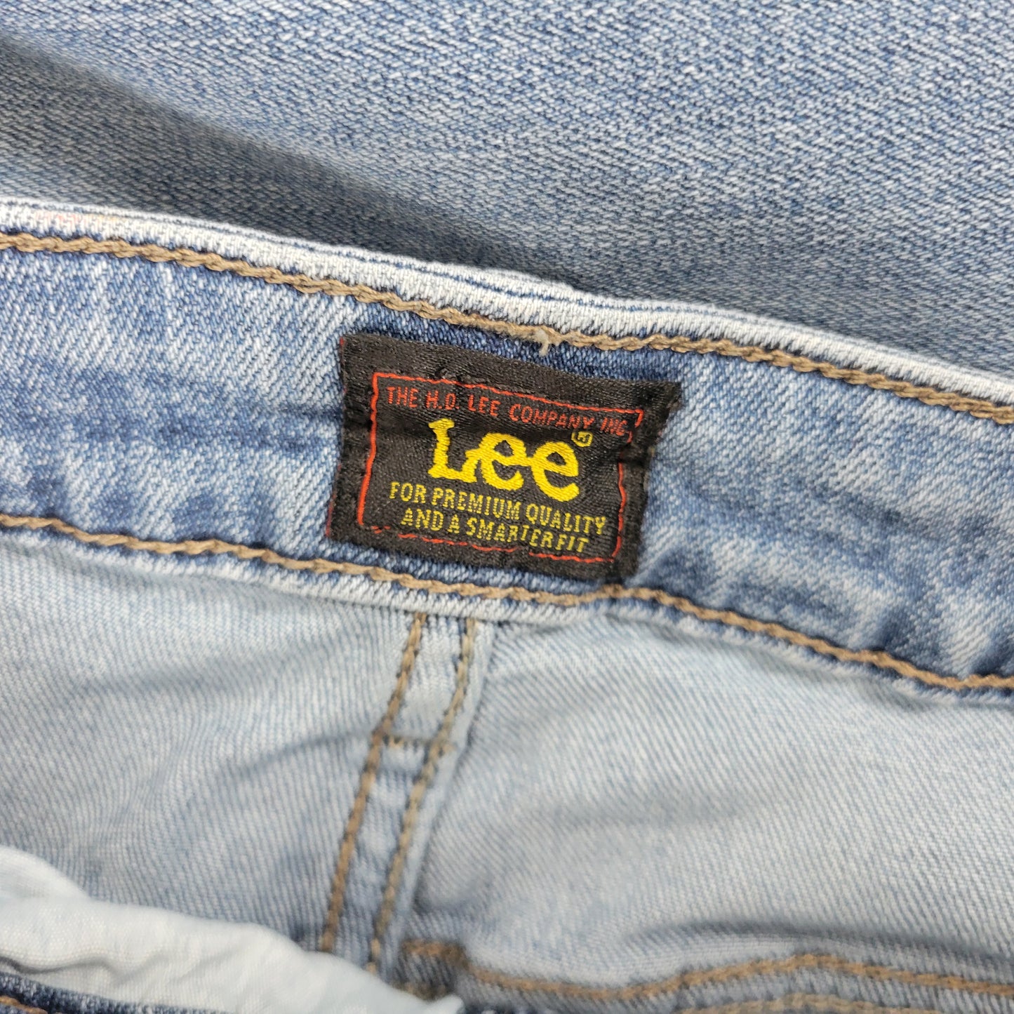 Lee Women's 20L Medium Blue Jeans Straight Leg Elastic Waist Stretch SL101E