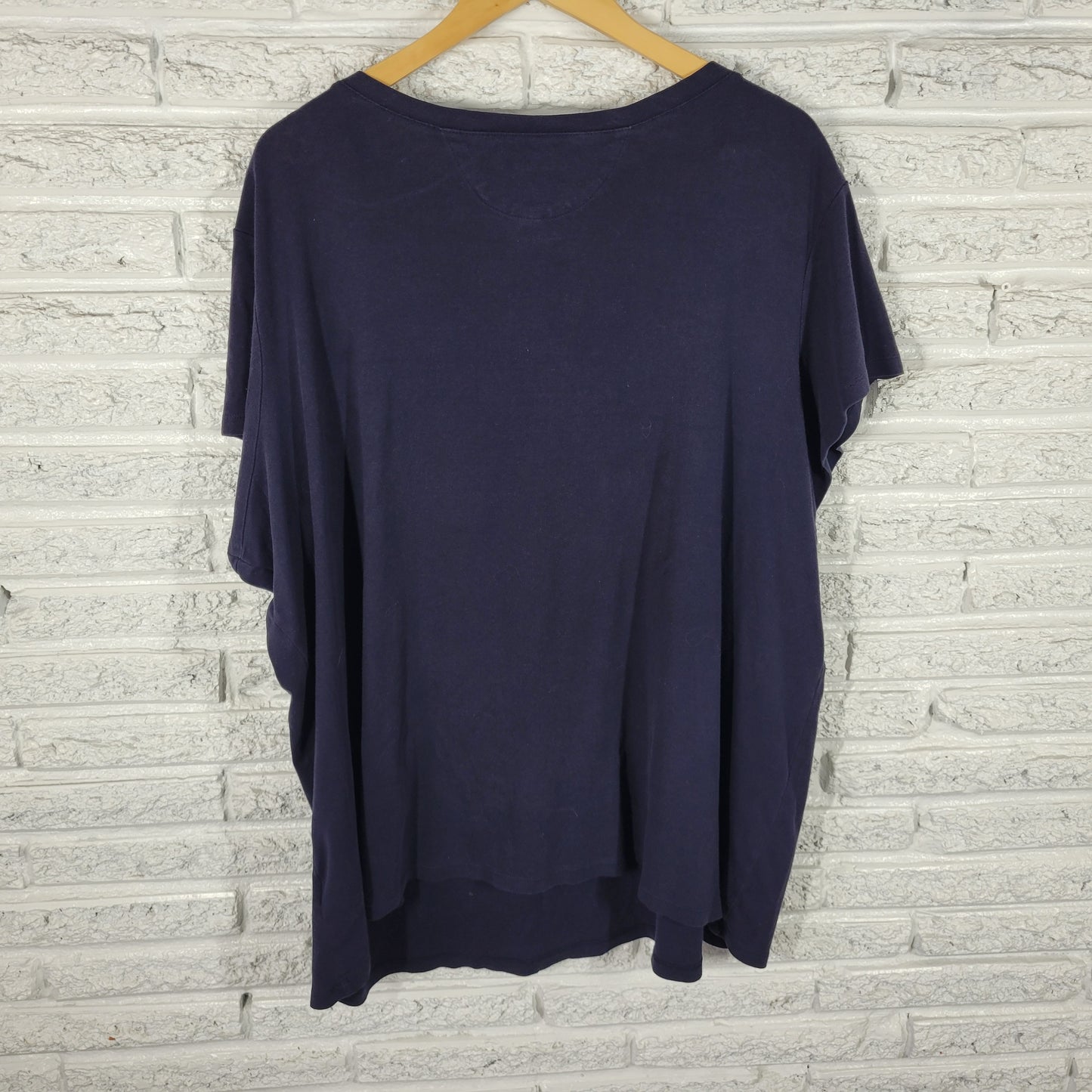 Avenue 30/32 Blue V-Neck Tee 100% Cotton Embroidered Short Sleeve Beach BLU154E