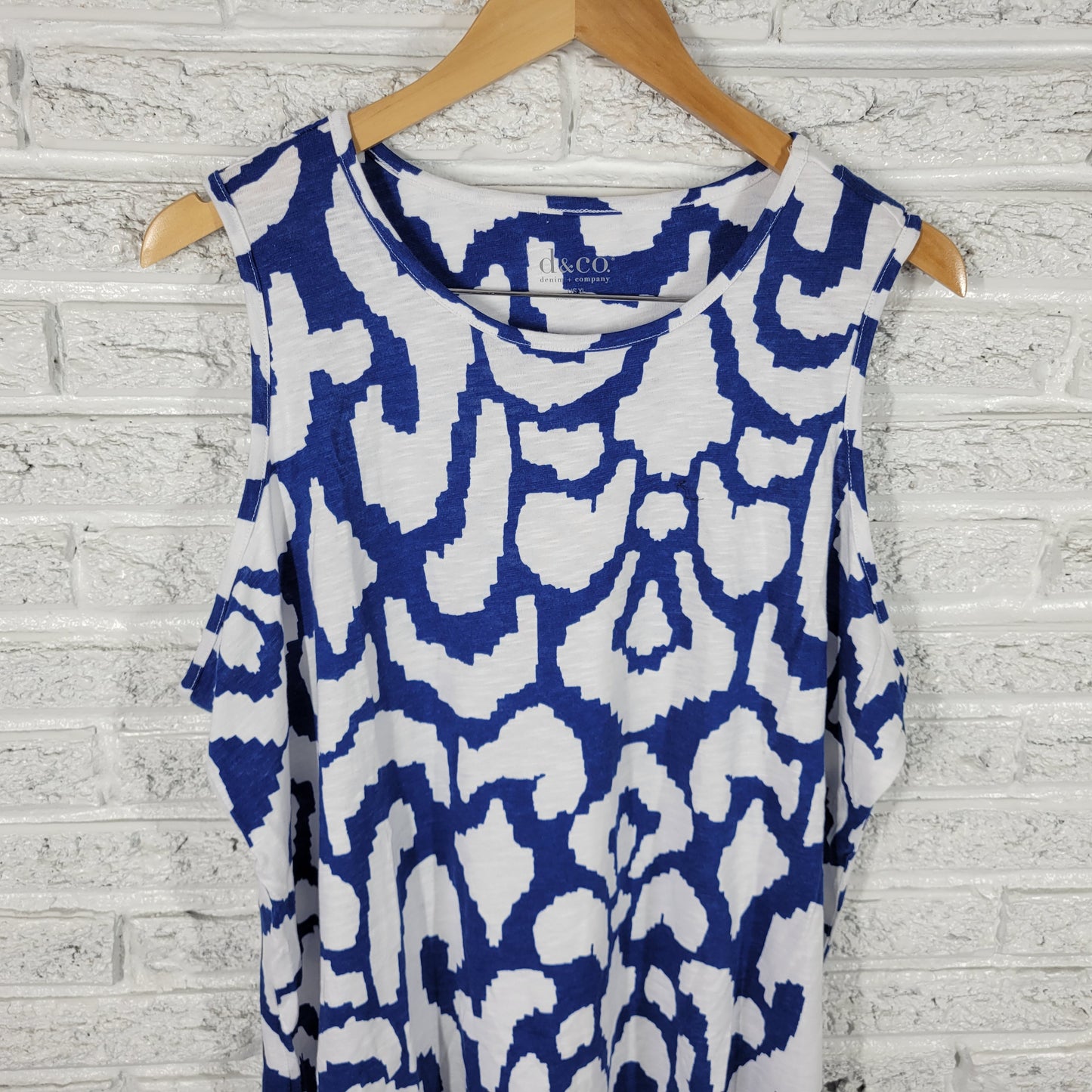Denim & Co. XL Blue White Watercolor Tank Top Cotton Stretch Crew WAT42E