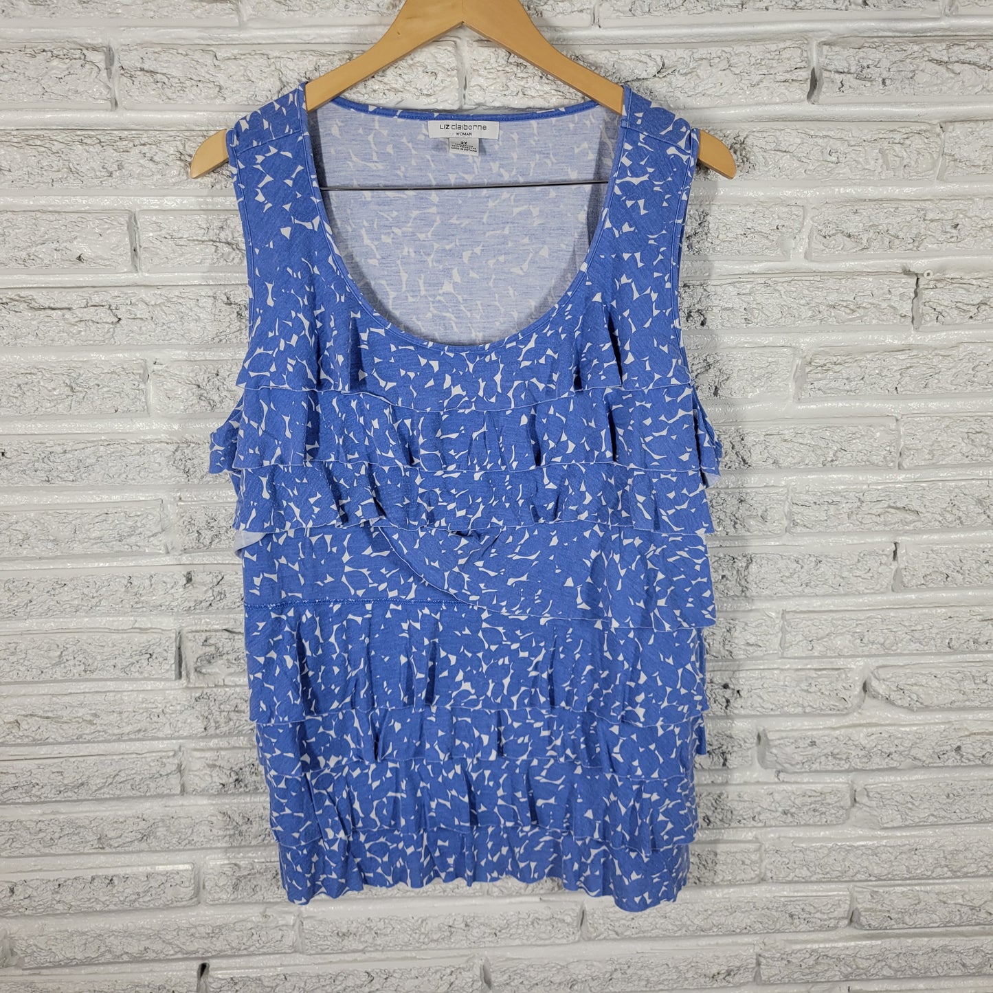 Liz Claiborne 2X Blue White Floral Tiered Tank Top Ruffle Sleeveless FLO207E