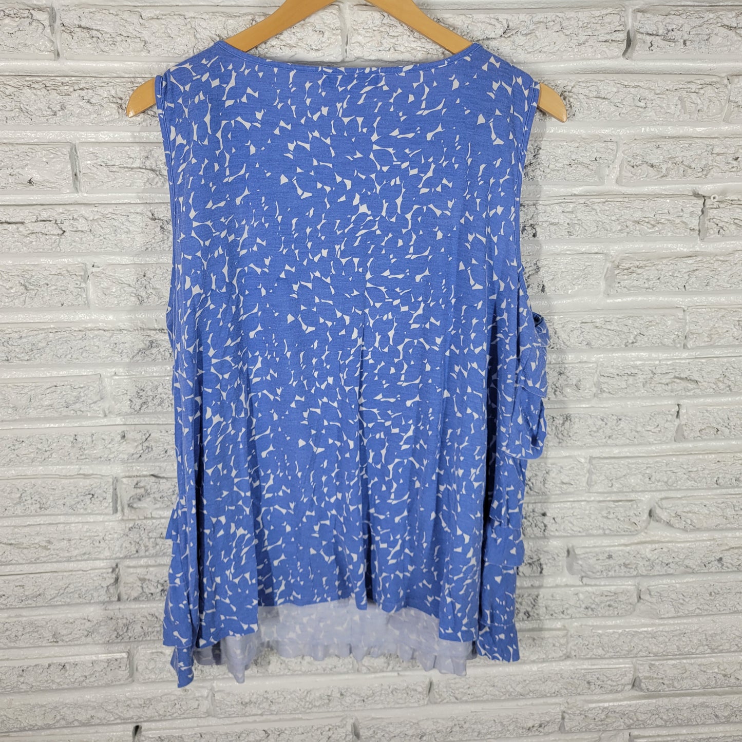 Liz Claiborne 2X Blue White Floral Tiered Tank Top Ruffle Sleeveless FLO207E