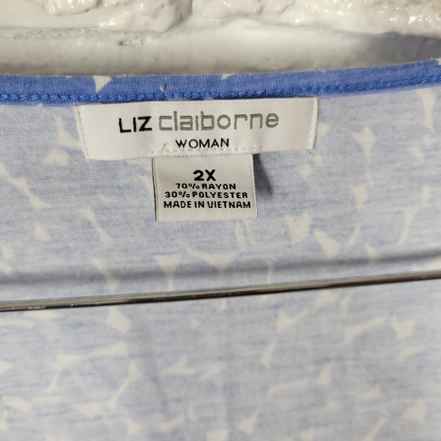 Liz Claiborne 2X Blue White Floral Tiered Tank Top Ruffle Sleeveless FLO207E