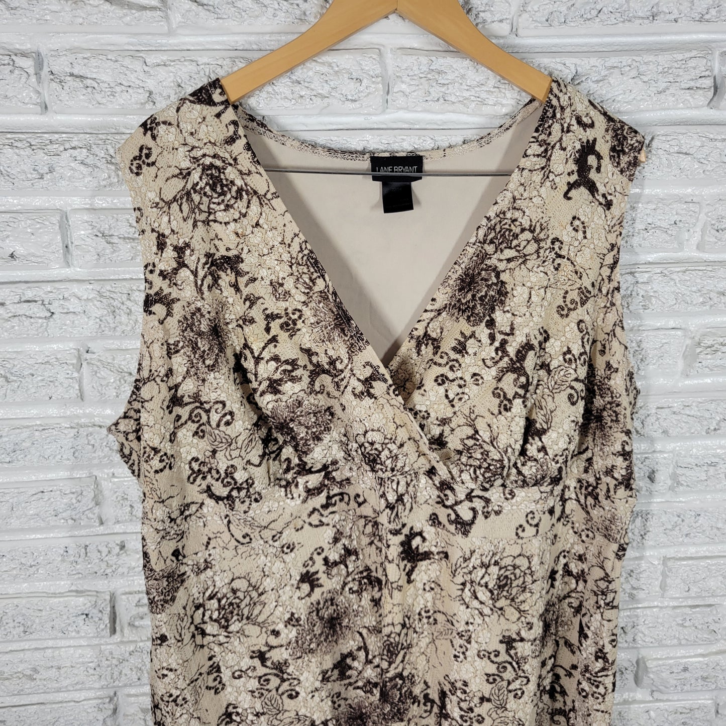 Lane Bryant 22/24 Beige Brown Floral Embroidered Mesh Tank Top V-Neck FLO150E