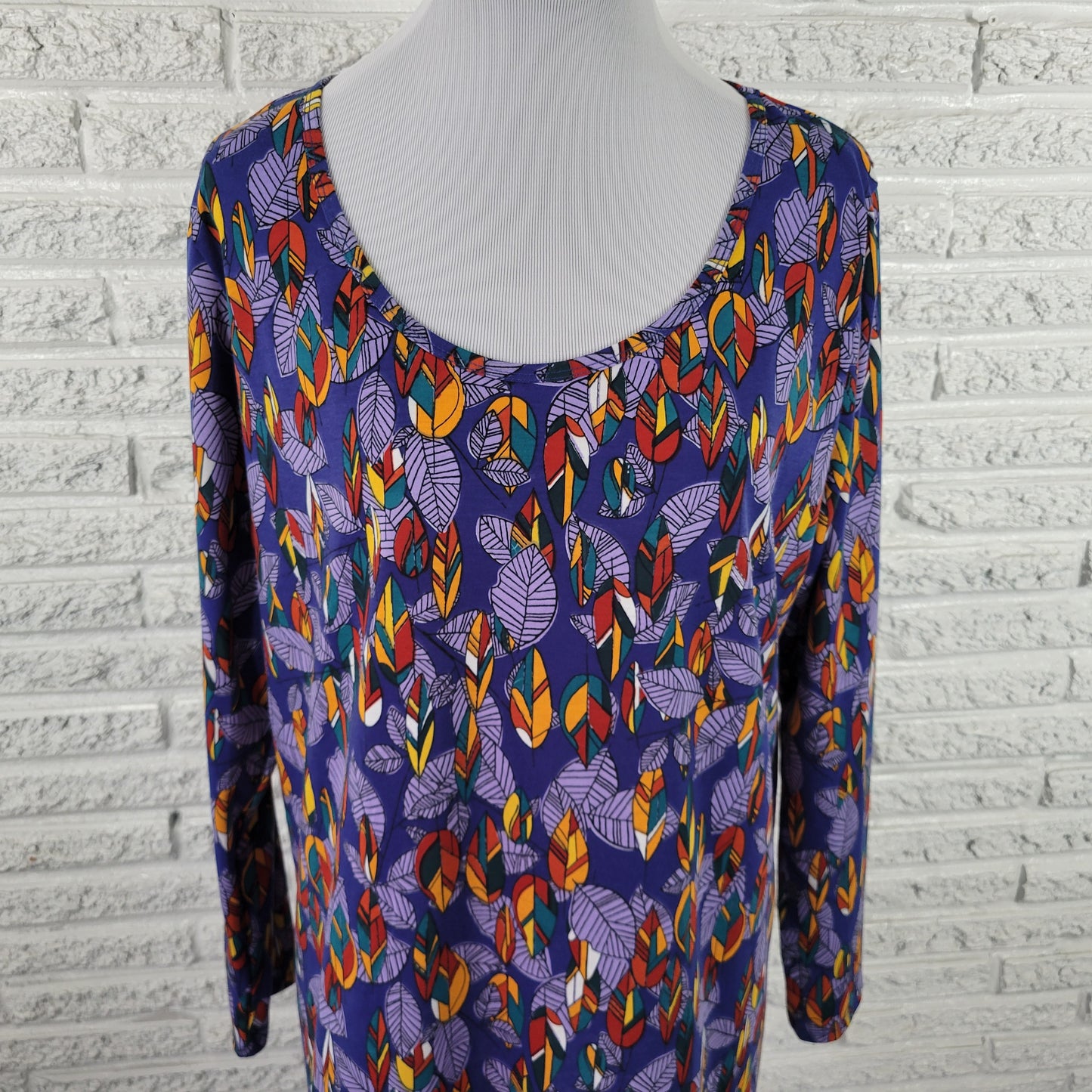 LuLaRoe 2XL Blue Feathers Asymmetric Tunic Top Long Sleeve Stretch Plus A25E